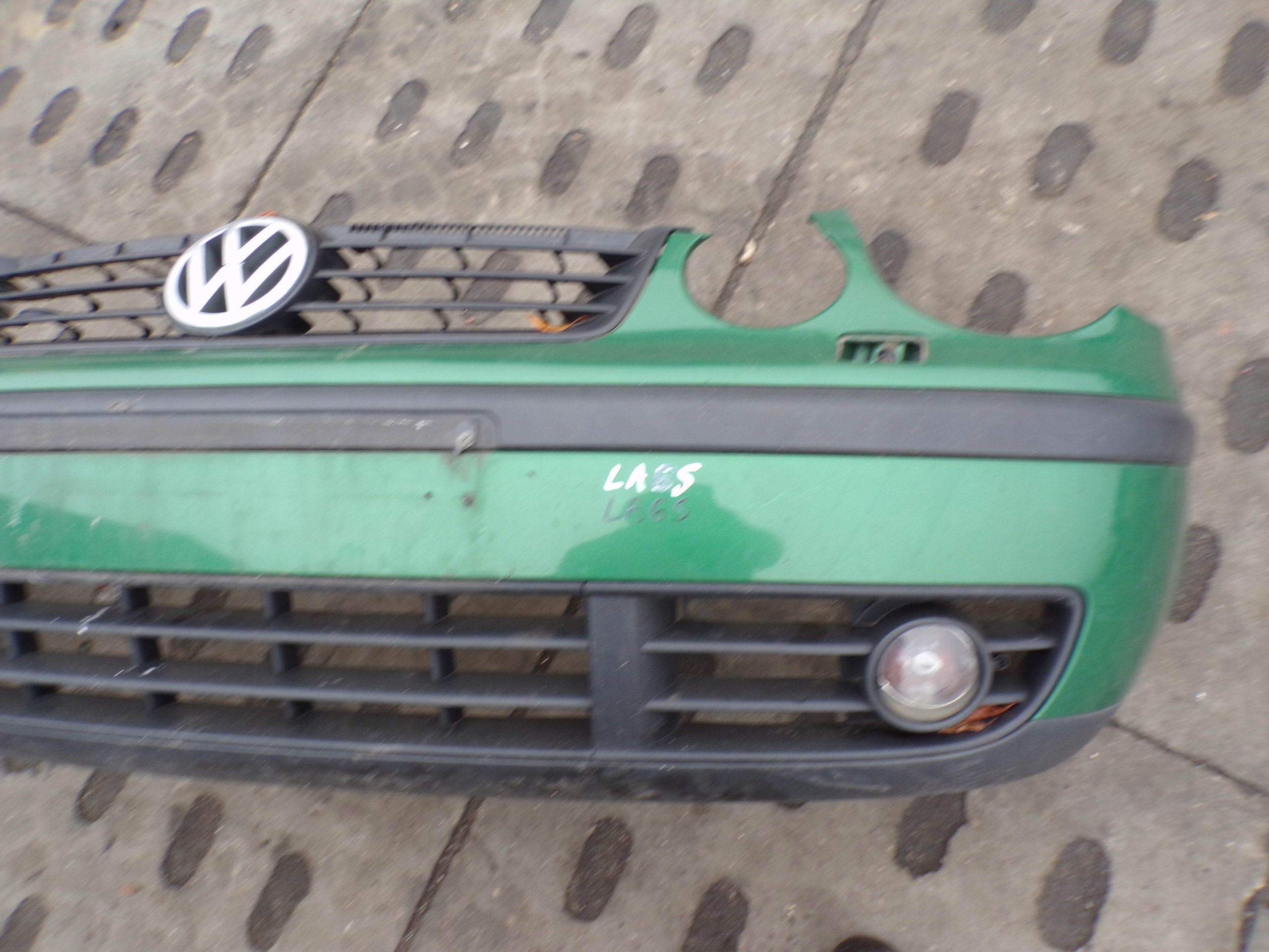 front bumper front VOLKSWAGEN POLO 9N washers colour LA6S