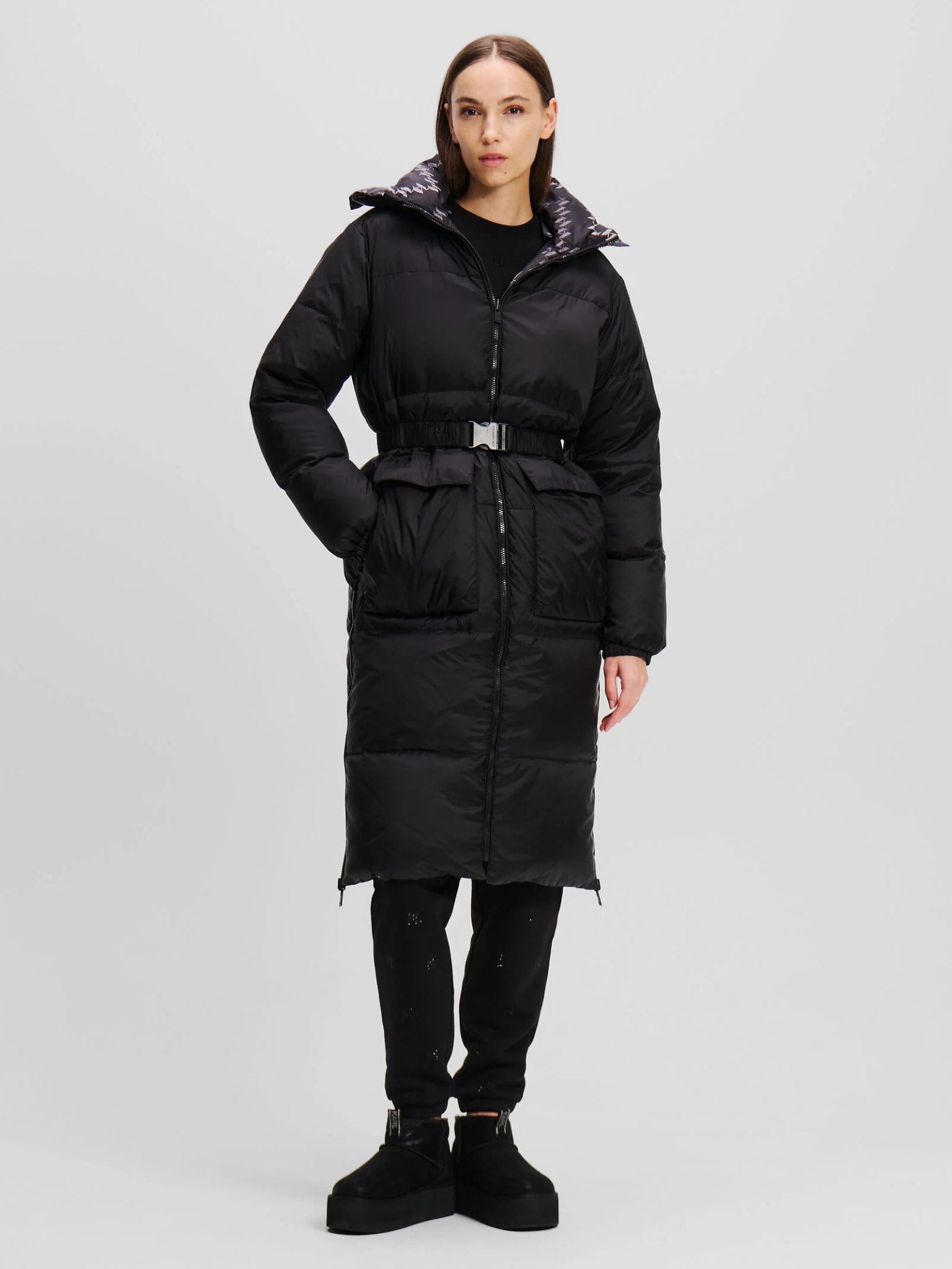 Dámská bunda Karl Lagerfeld 246W1505 černý monogram L