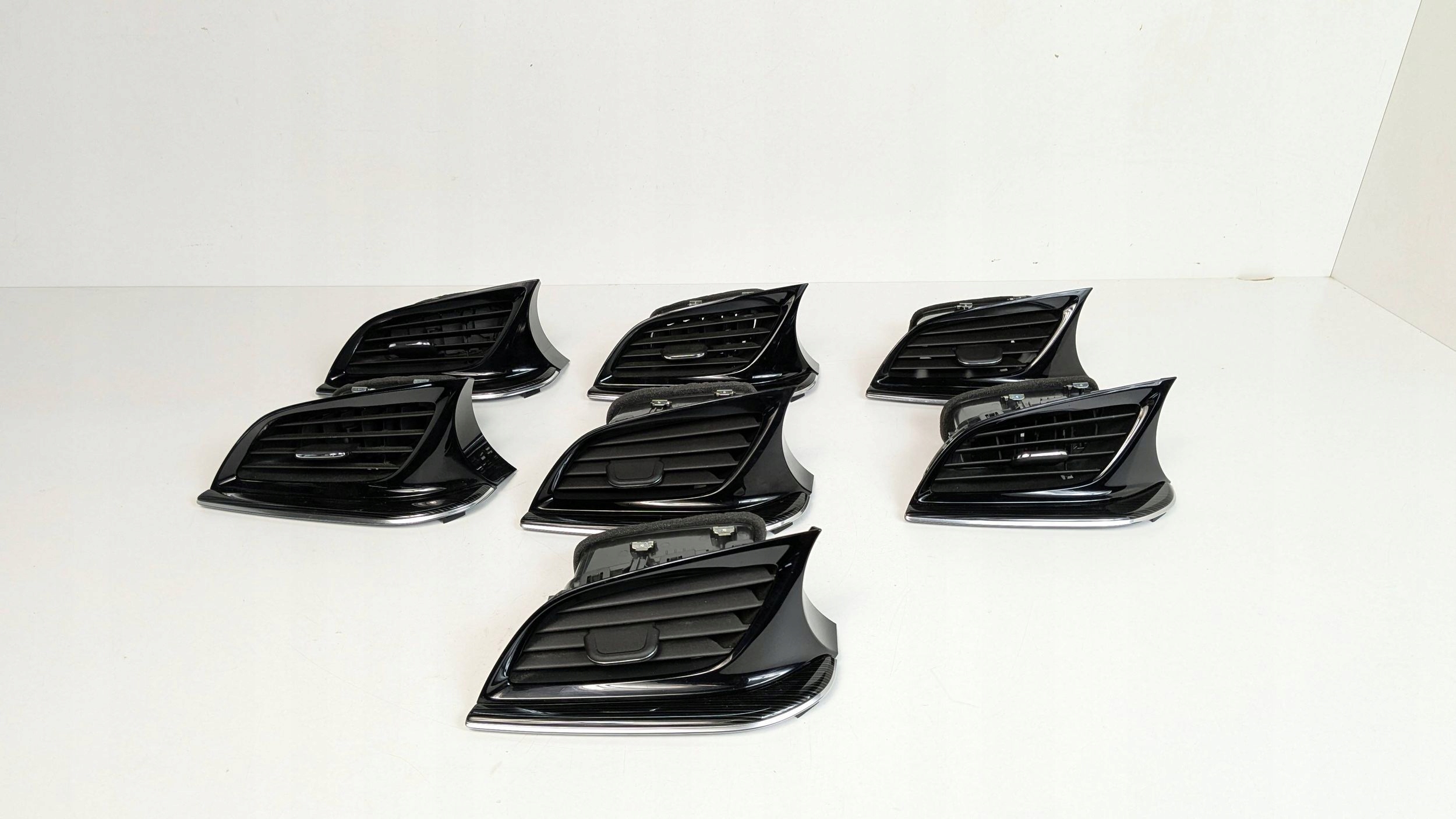 Opel Insignia B grid air conditioning devices left 39017275