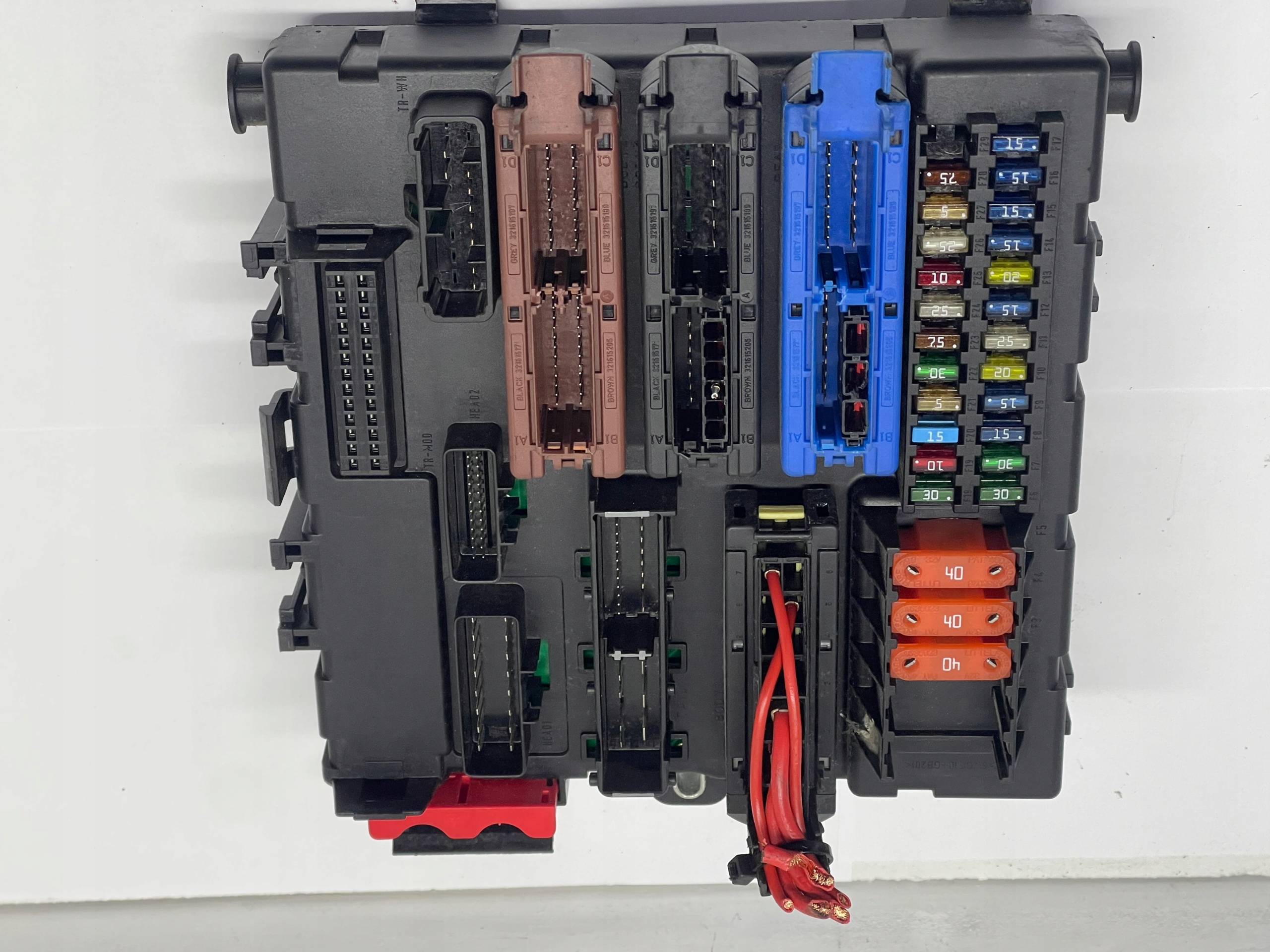 Module fusibles OPEL SIGNUM 13170895