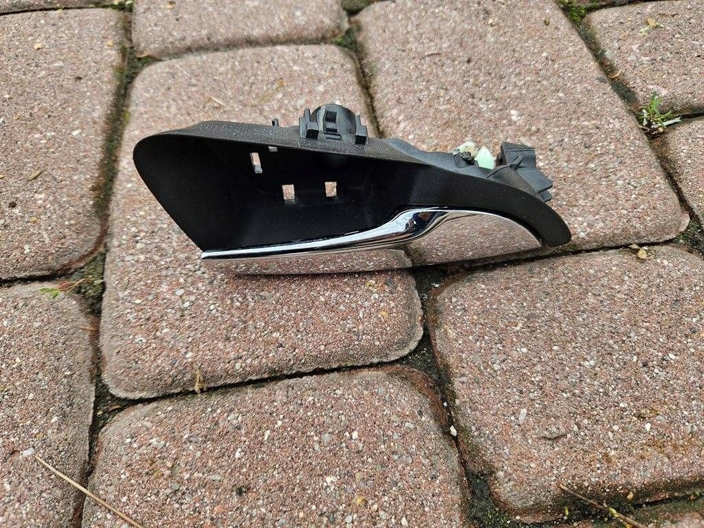handle door rear part rear inner chrom right Opel Meriva B 13504849