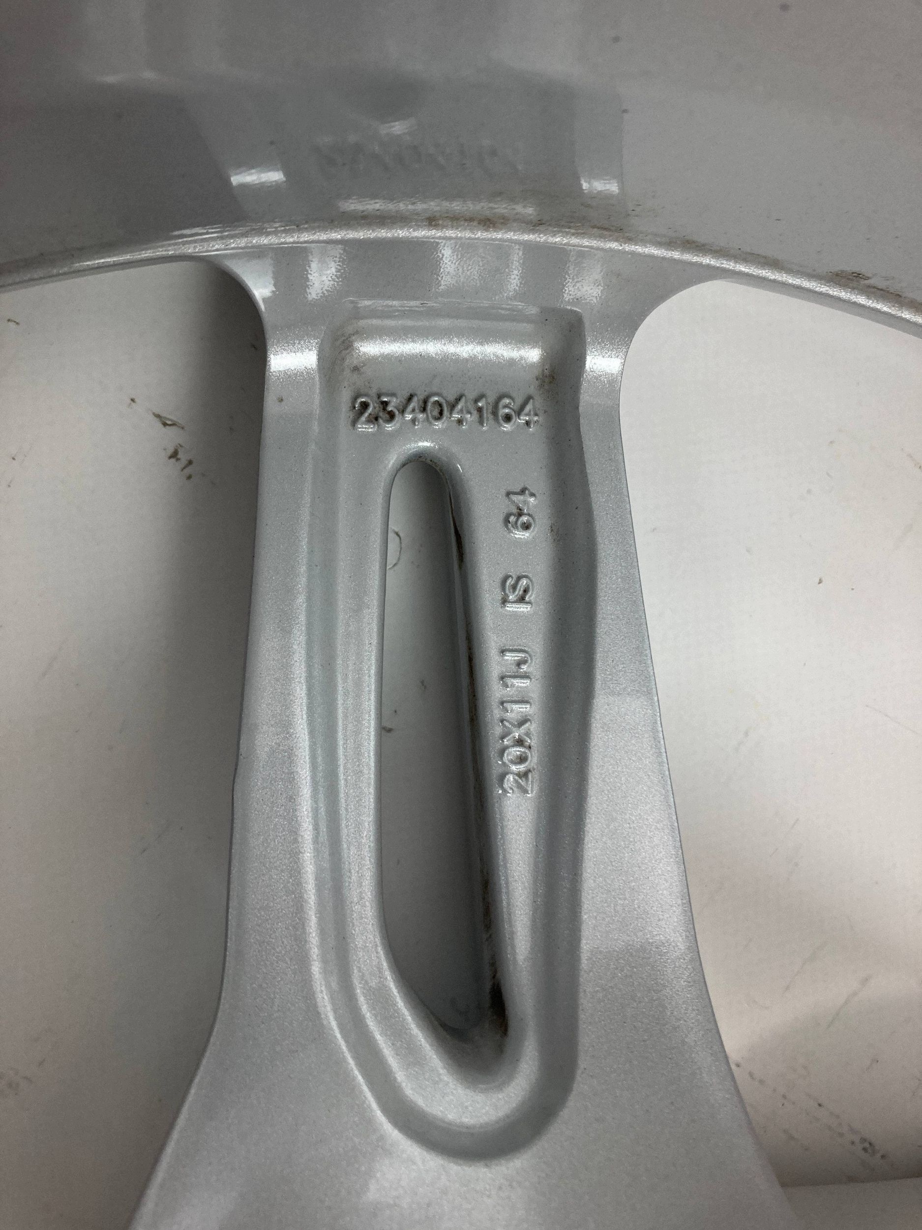 Chevrolet Corvette C8 Stingray disque disque d'aluminium 20' OEM 2020-2024