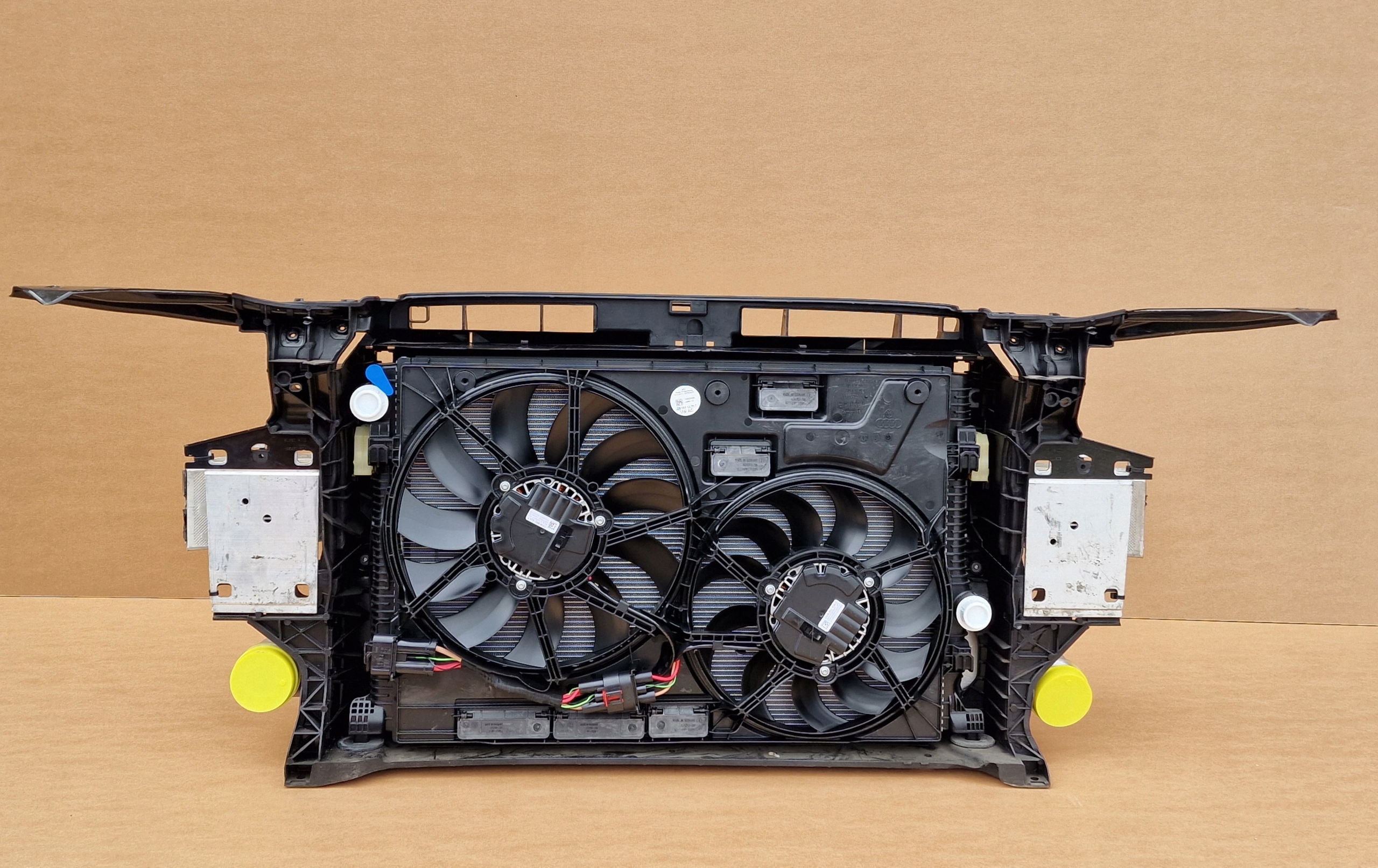 ПЕРЕДНЯ ПАНЕЛЬ ПЕРЕДНІЙ ПОСИЛЕННЯ AUDI TTRS TT RS FVs