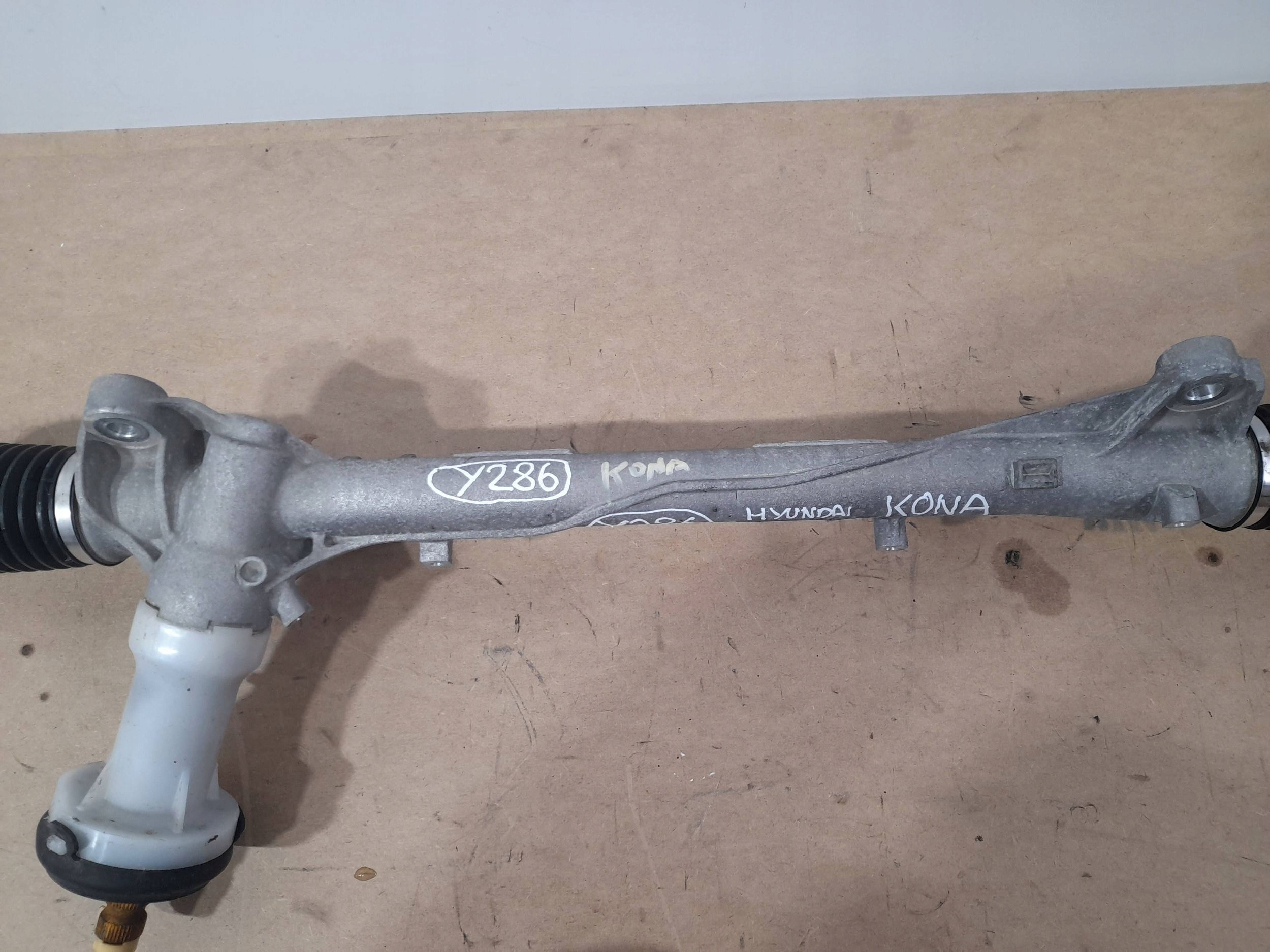 Hyundai Kona and control 56500J9100 (Y286)