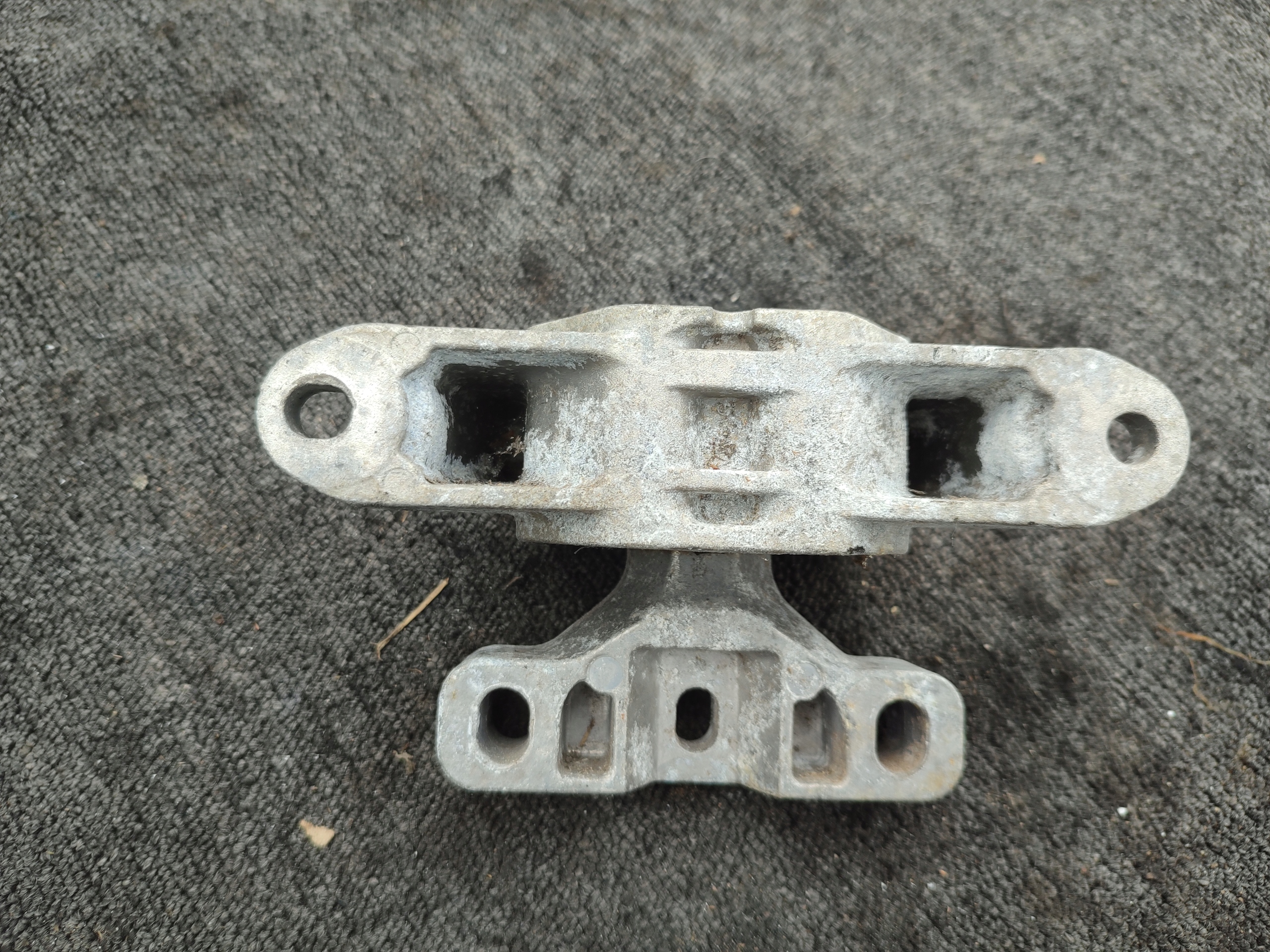 holder engine mount VW UP SKODA CITIGO 1S0199262
