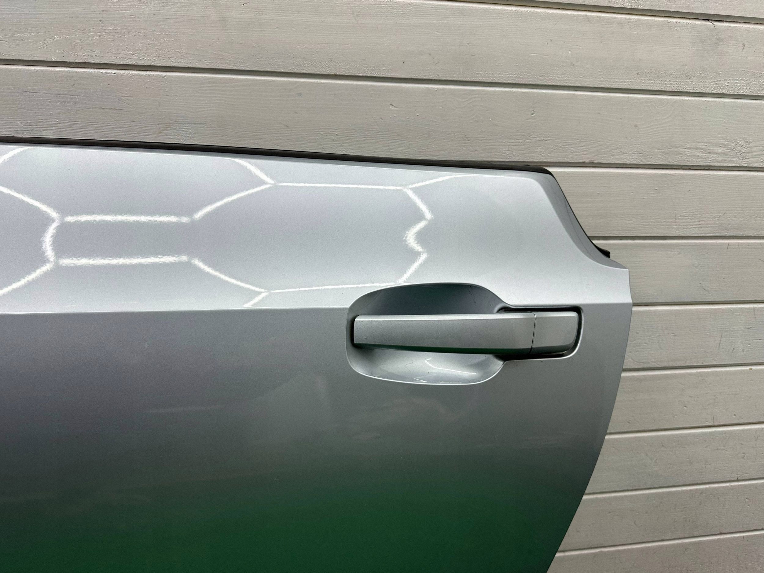 door front front side left BMW i3