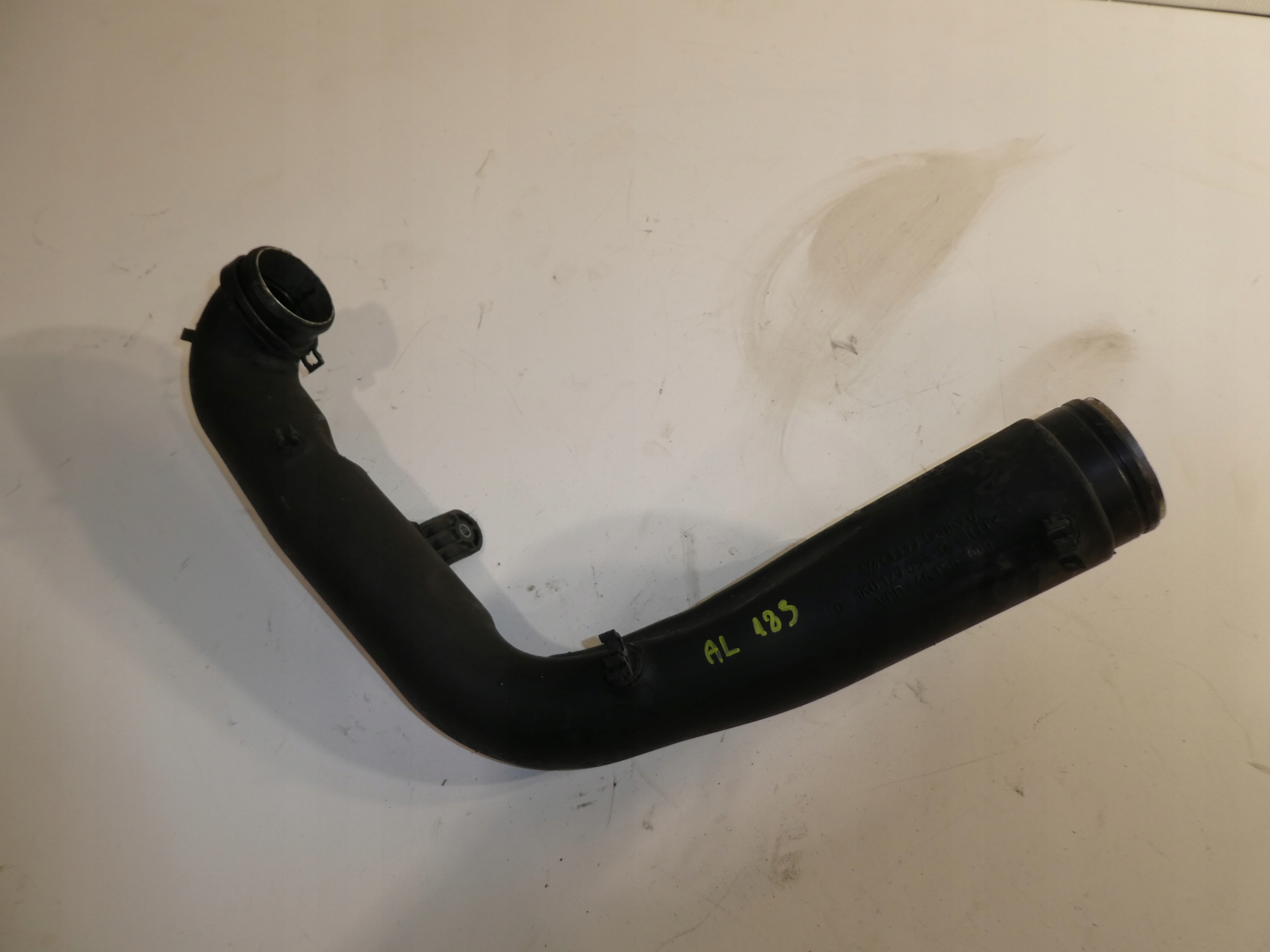 cijev prijenos interkulera VW GOLF V 1K0129654D