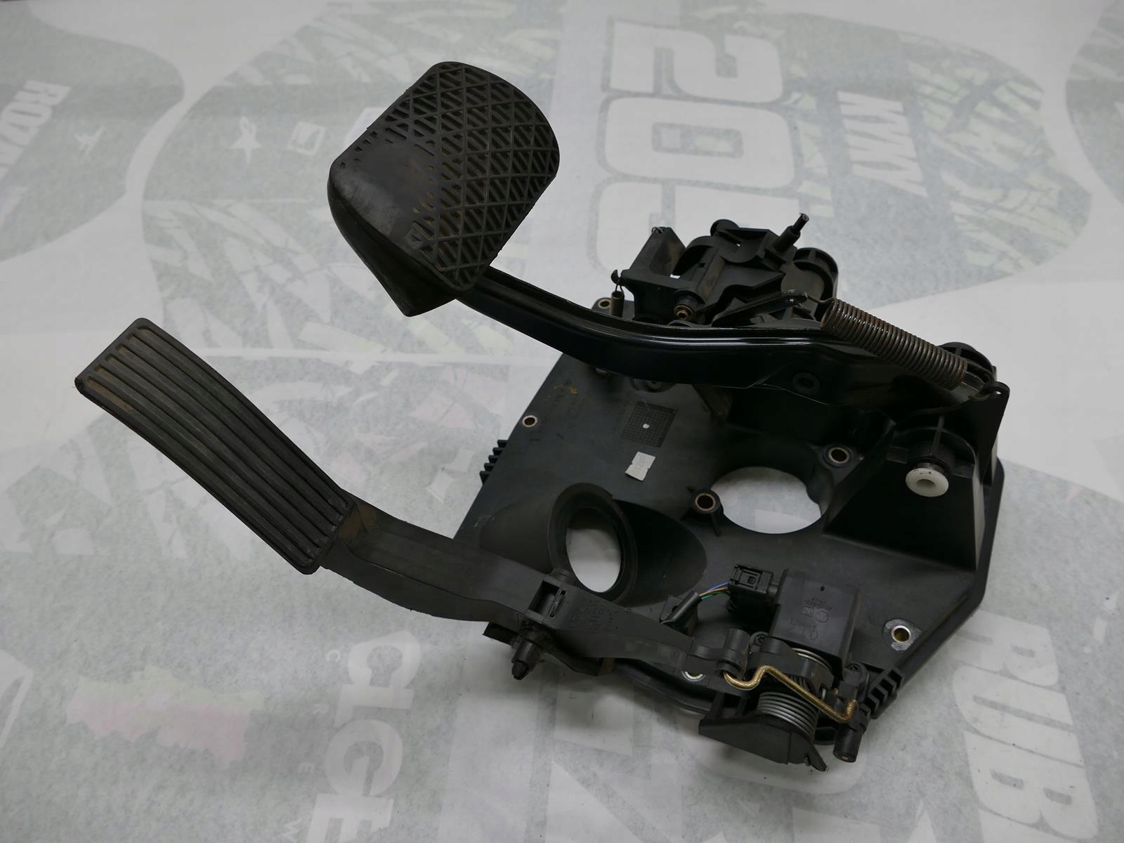 MERCEDES VANEO W414 GASPEDAL BREMSE KOMPLET