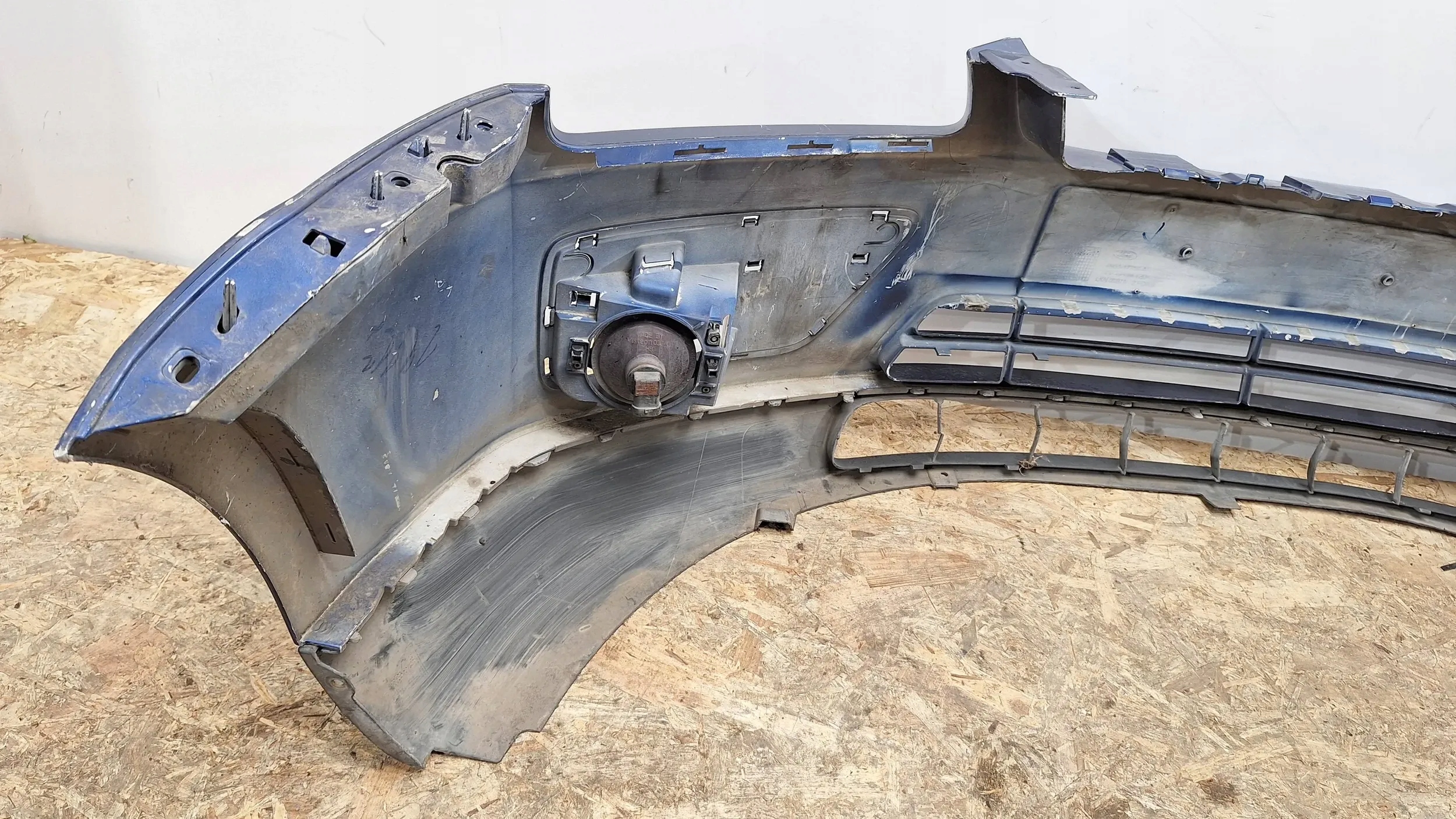 bumper front 4M51-17757-A Ford Focus MK2 04