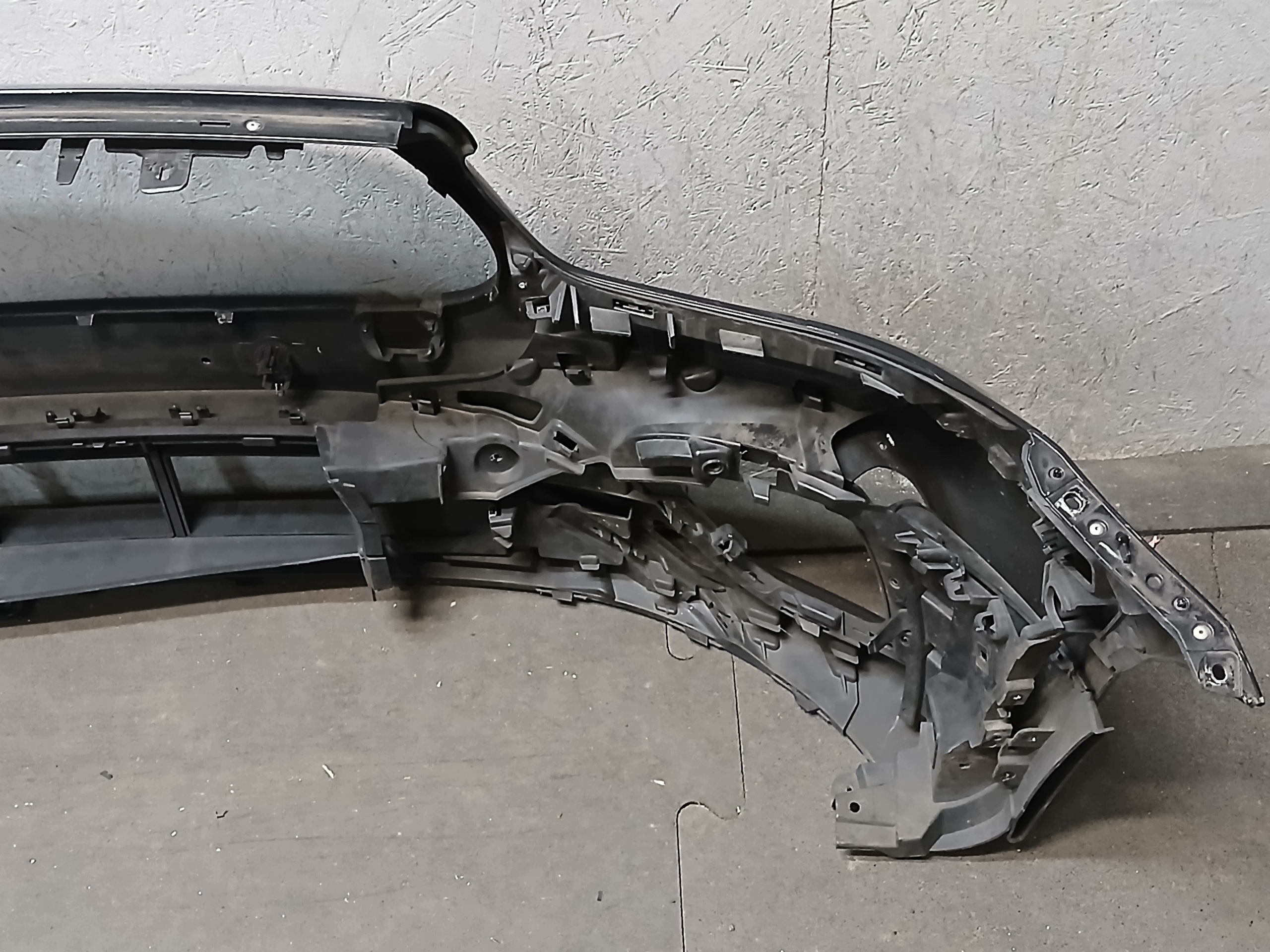 nárazník předek MERCEDES E třída E-třída W213 A213 LIFT 20- AMG