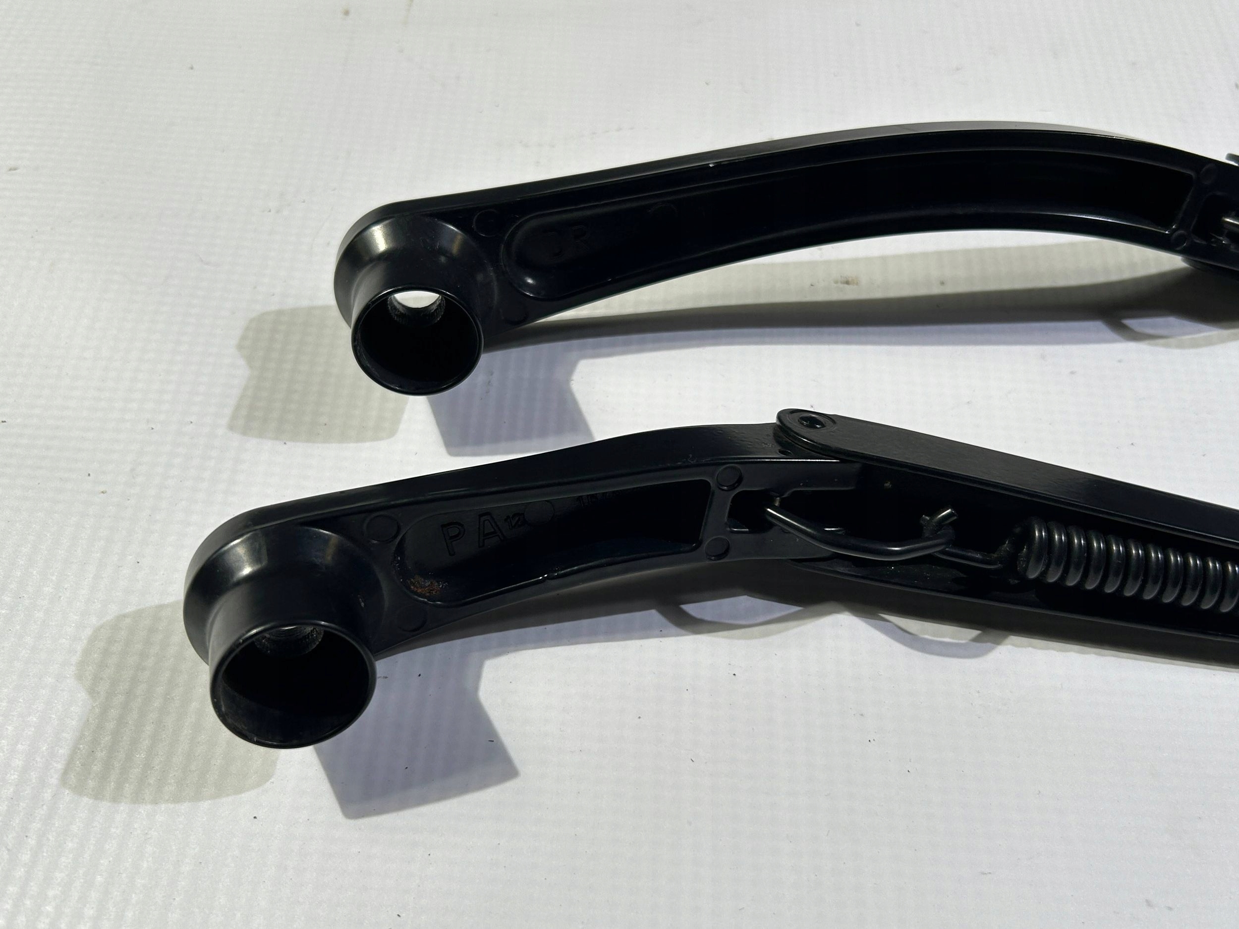 wiper arm windows przedniej komplet Dodge Challenger 2008