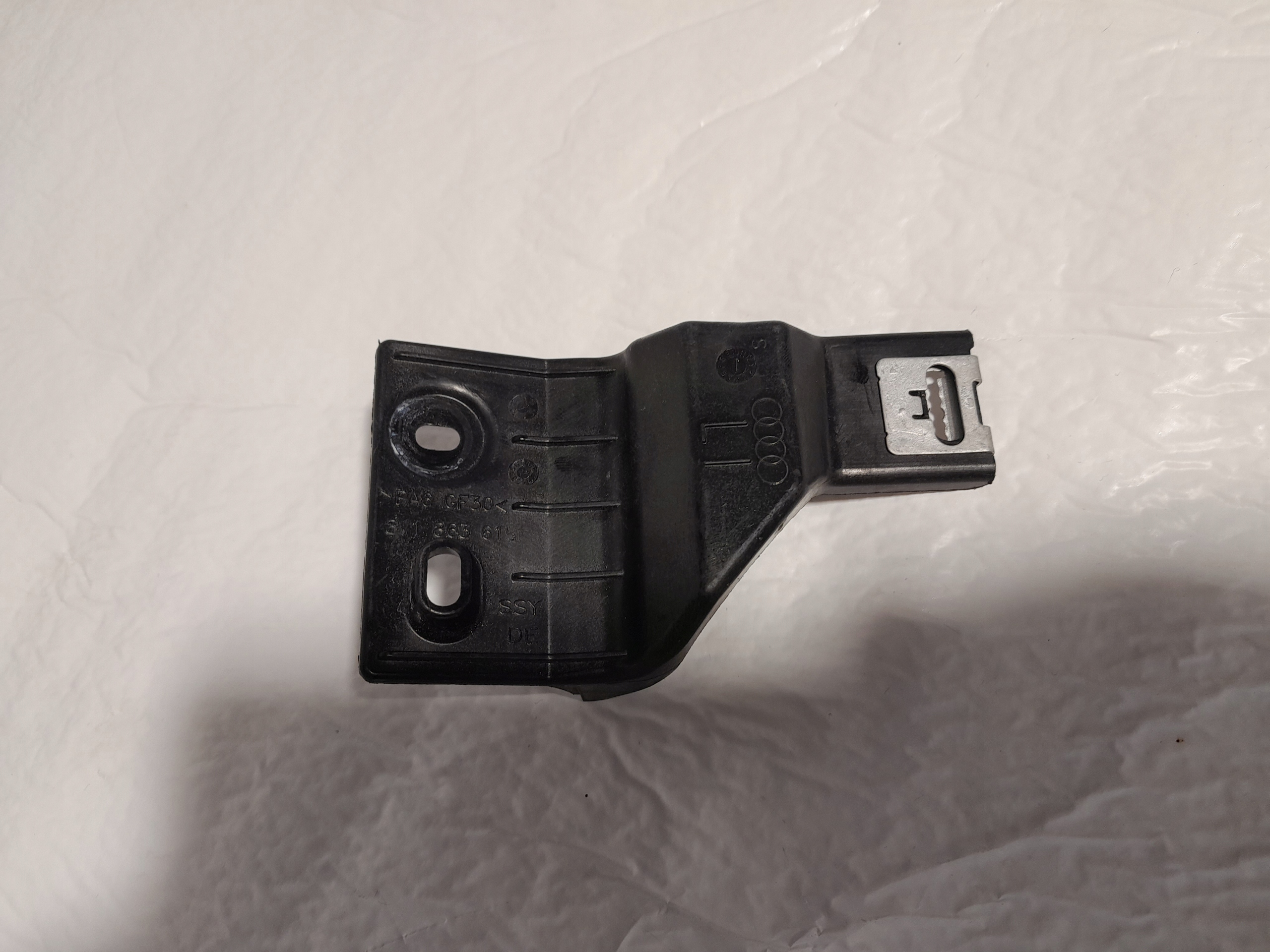 AUDI A3 8V bracket holder TUNELU 8V1863615