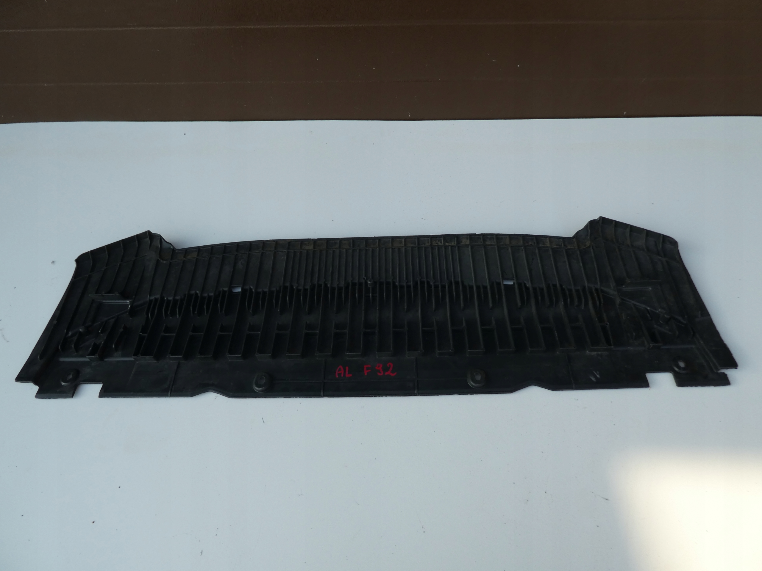 ЗАХИСТ ПЛИТА БАМПЕРА AUDI A4 B8k0807233