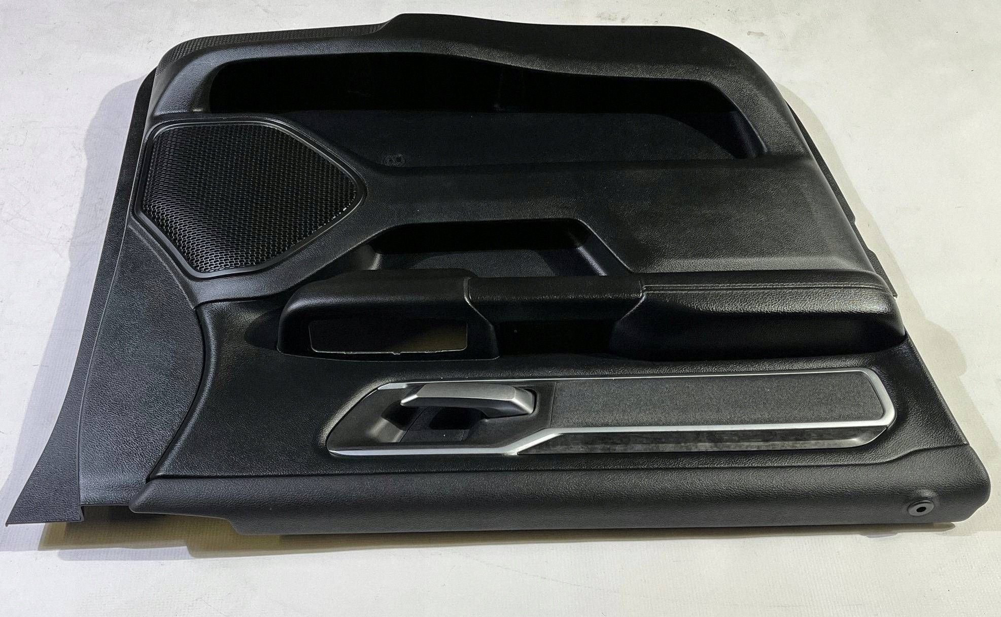 side upholstery door of left przednich front Dodge RAM 1500 2019