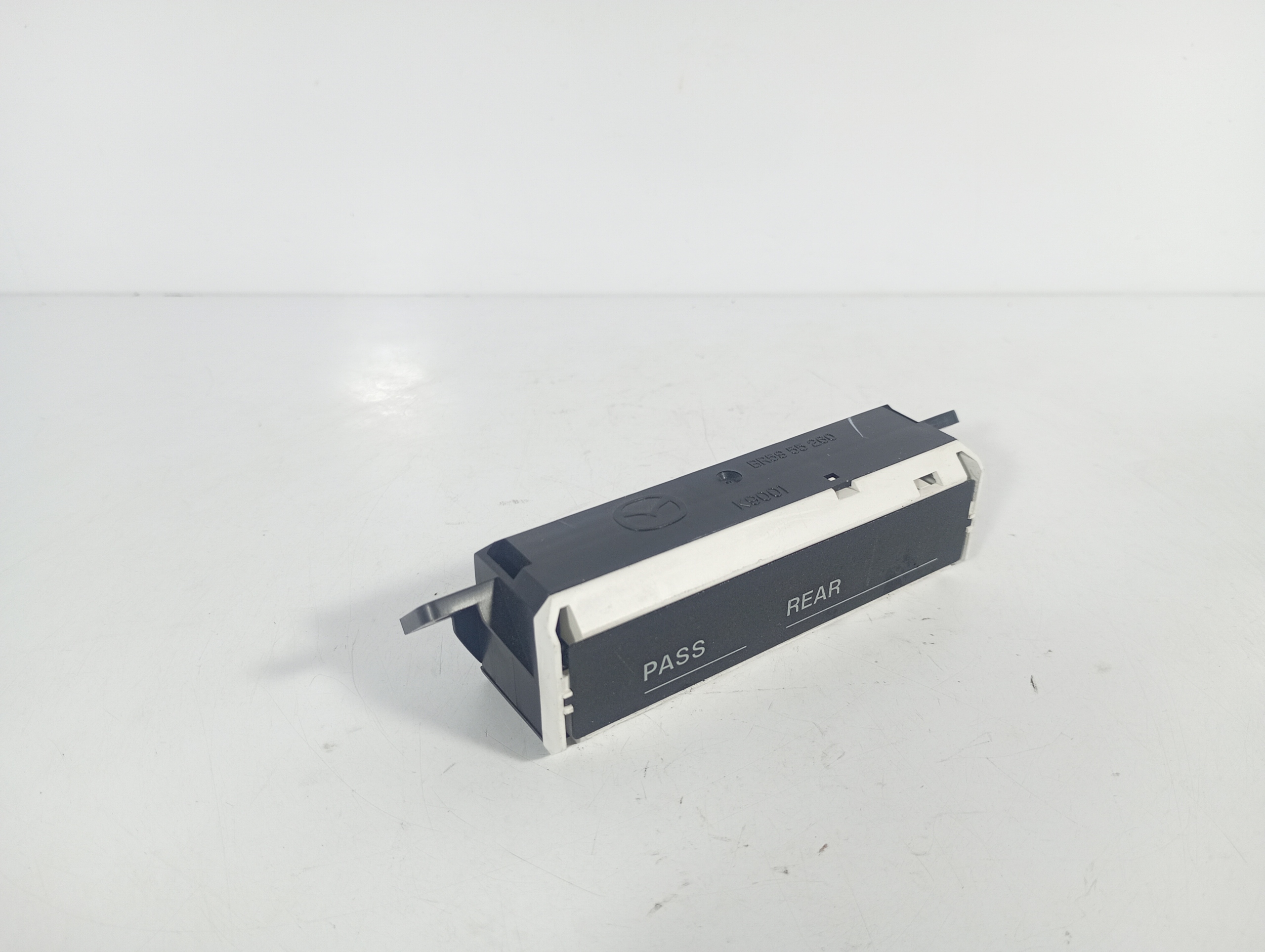 MAZDA 3 BK 03-09 display PASOW BEZPIECZNSTWA OE BR5S55260