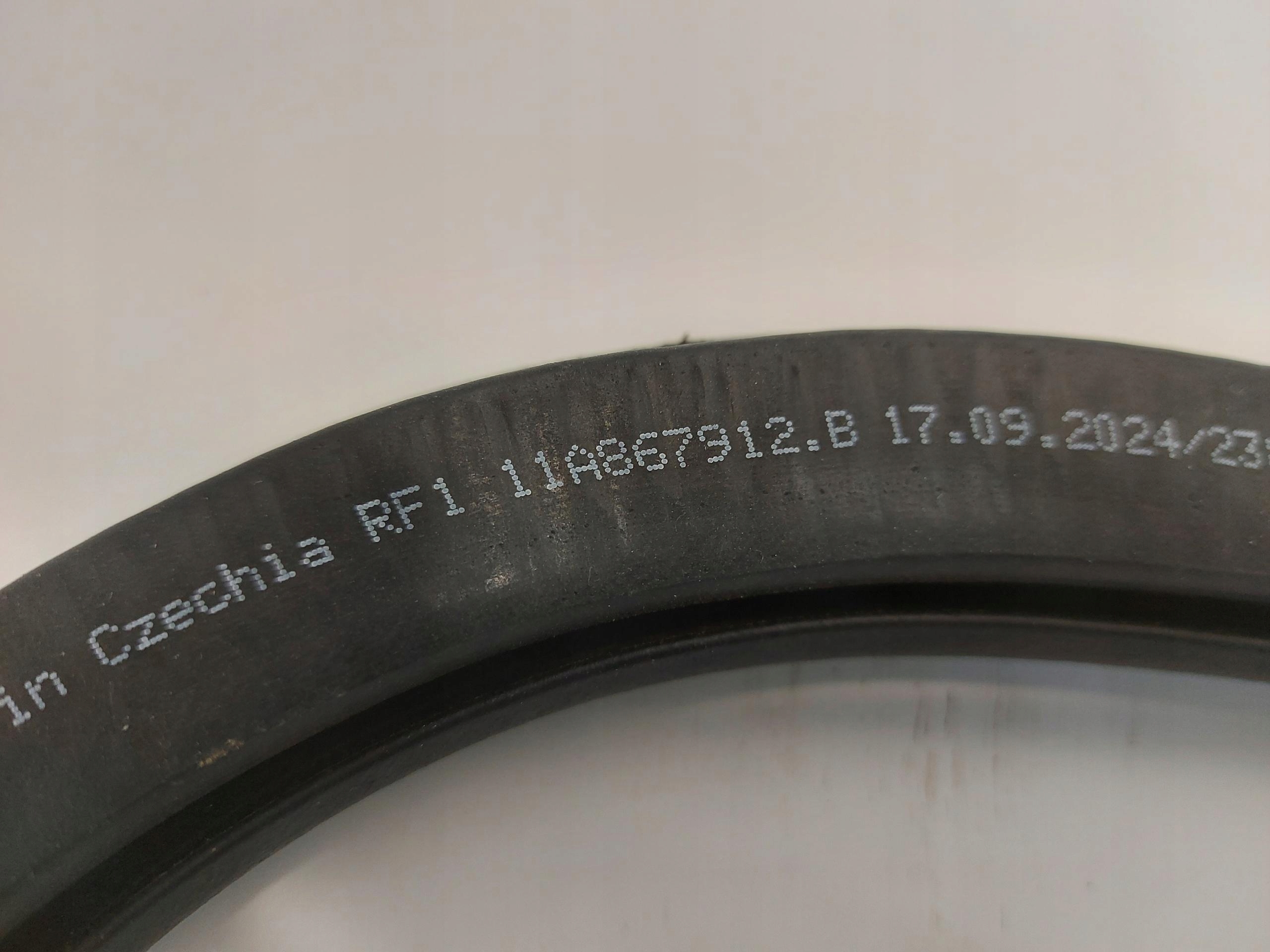 VW ID4 11A , 2024r SUV 5D gasket right front 11A867912