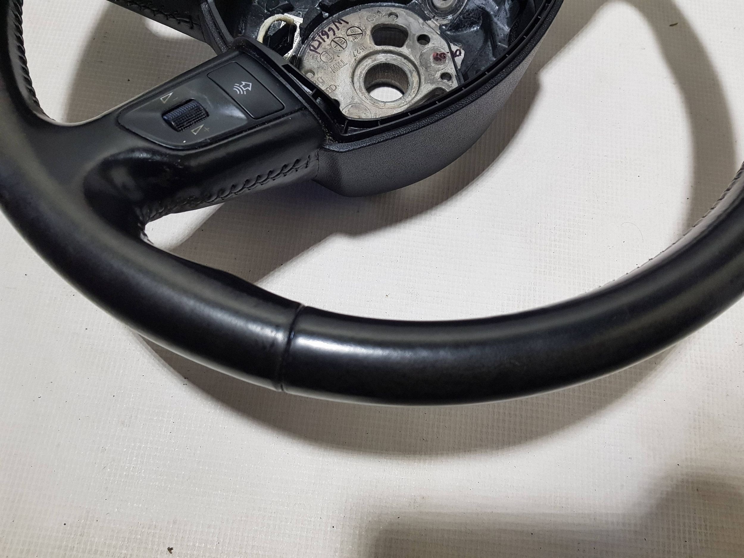 volan Audi Q7 4L A6 C6 A8 D3 A5 8T A4 B7 4F0419091AH