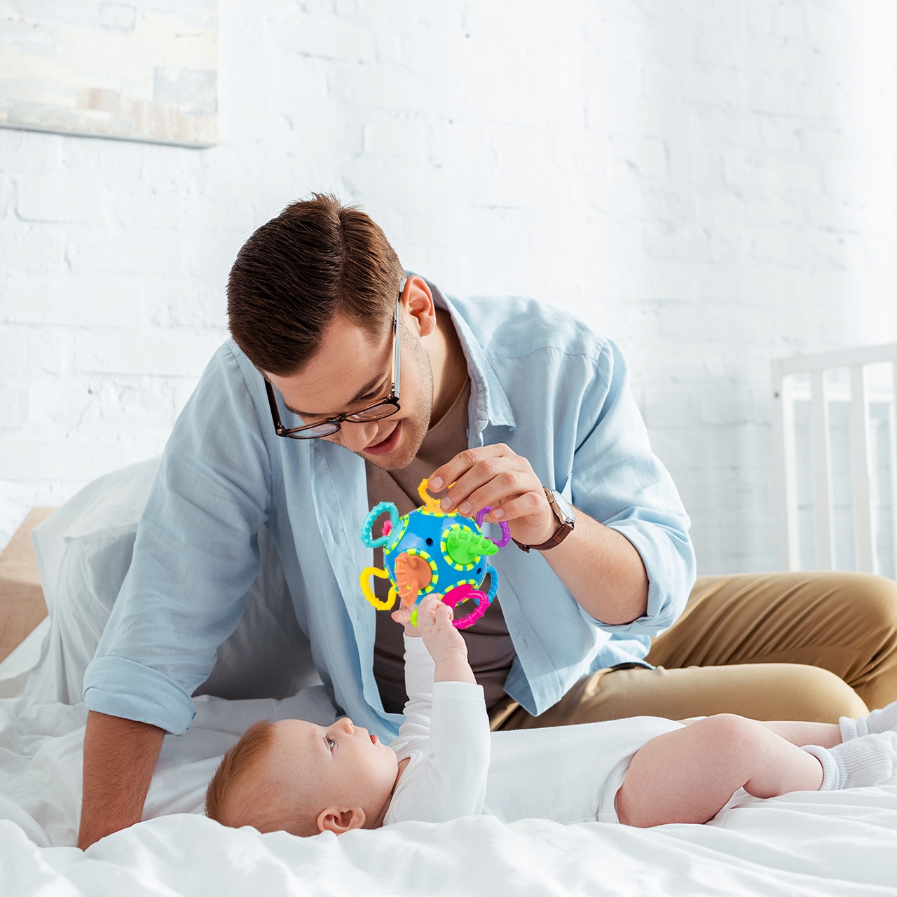 MĚKKÉ KULIČKOVÉ CHRADLIČKA PRO DÍTĚ Dominantní barva multicolor