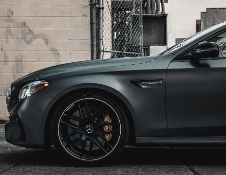 Mercedes AMG V8 BITURBO 4MATIC EMBLEMATY BOCZNE Producent Inny