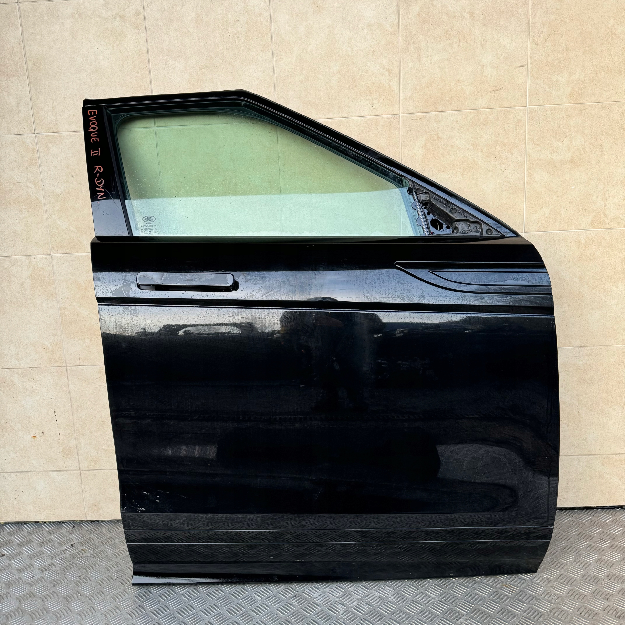 door complete front right RANGE ROVER EVOQUE II R-DYNAMIC 2022 year