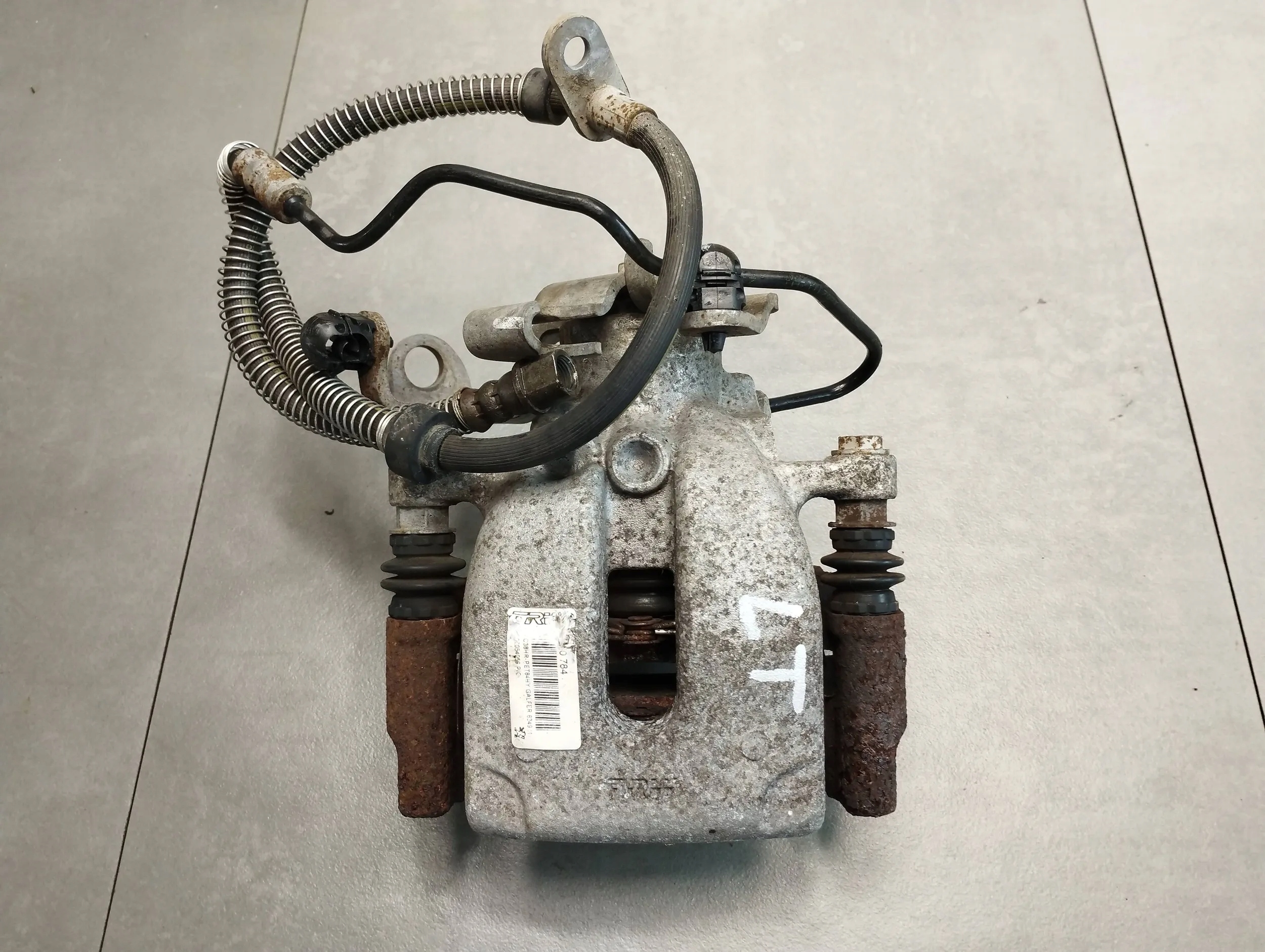 Peugeot 3008 and caliper left rear part TRW