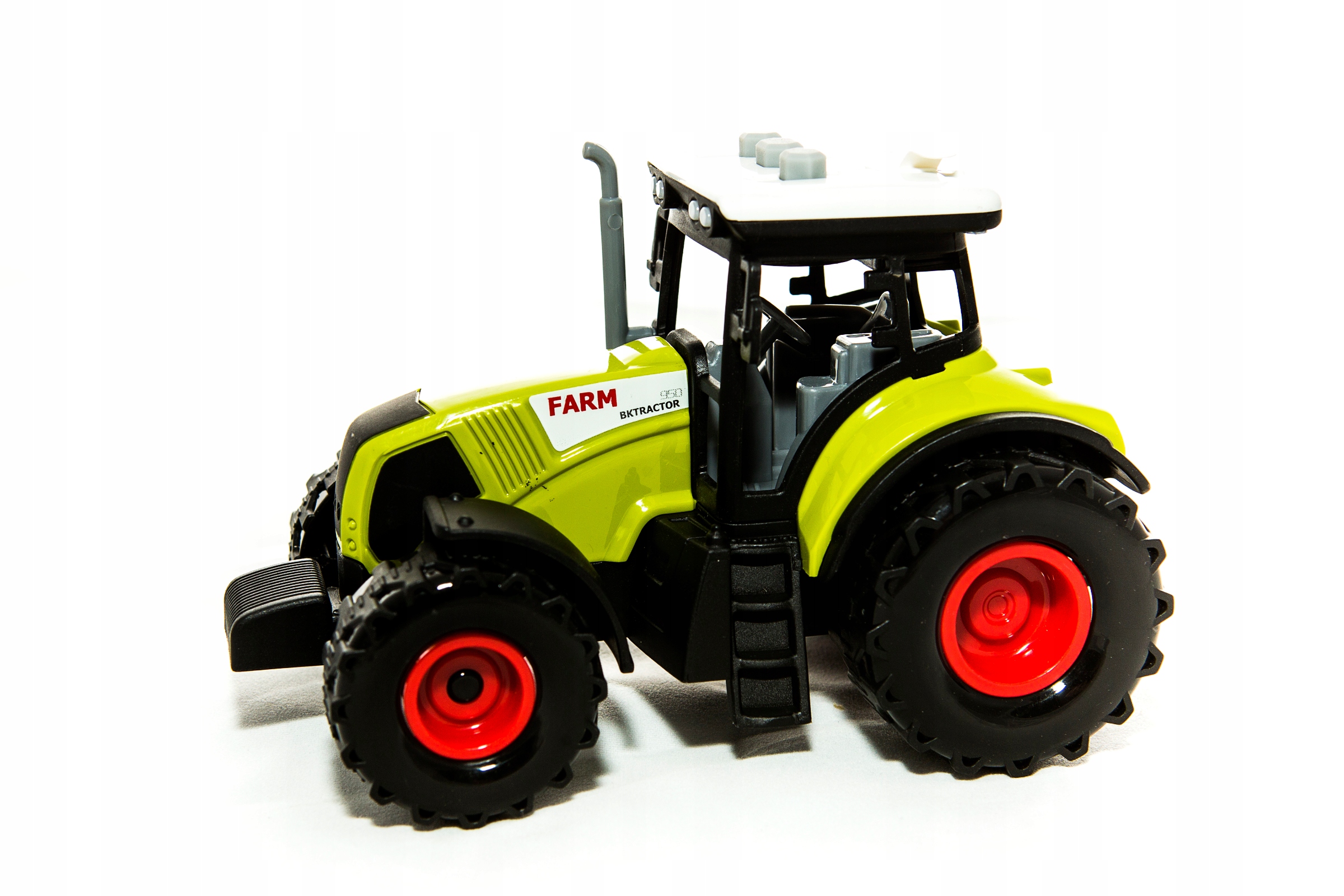 

Solidny Traktor Światło i Dźwięk 15 cm dł.