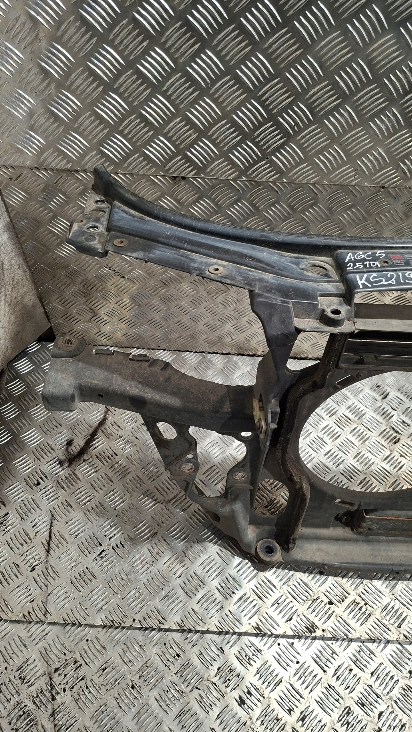 support panel for radiators pillar AUDI A6 C5 2.5TDI
