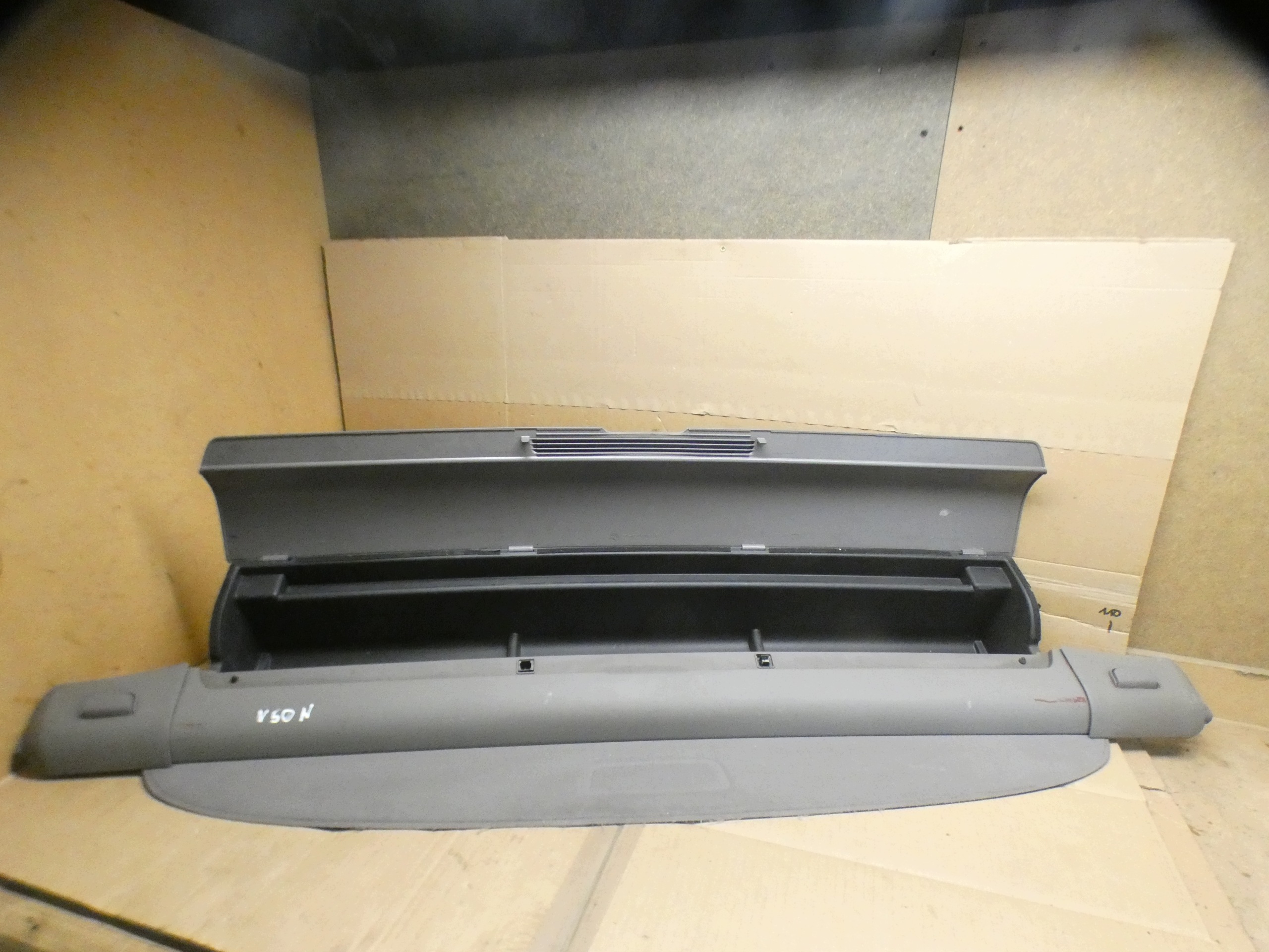 Volvo V50 blinds boot 9918200385
