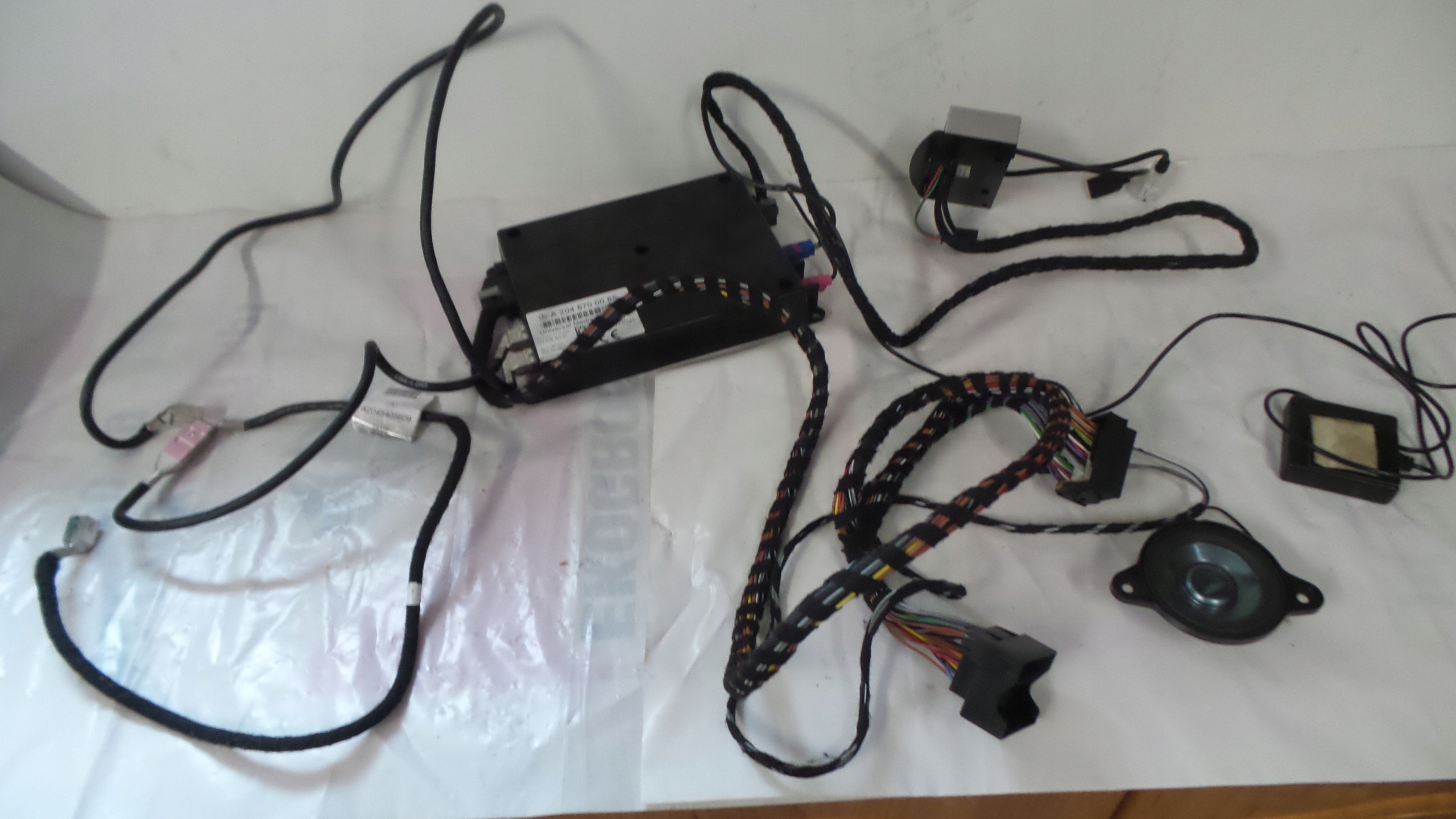 A2048705326 - Модуль BLUETOOTH W204 a2048700085 MERCEDES повний комплект