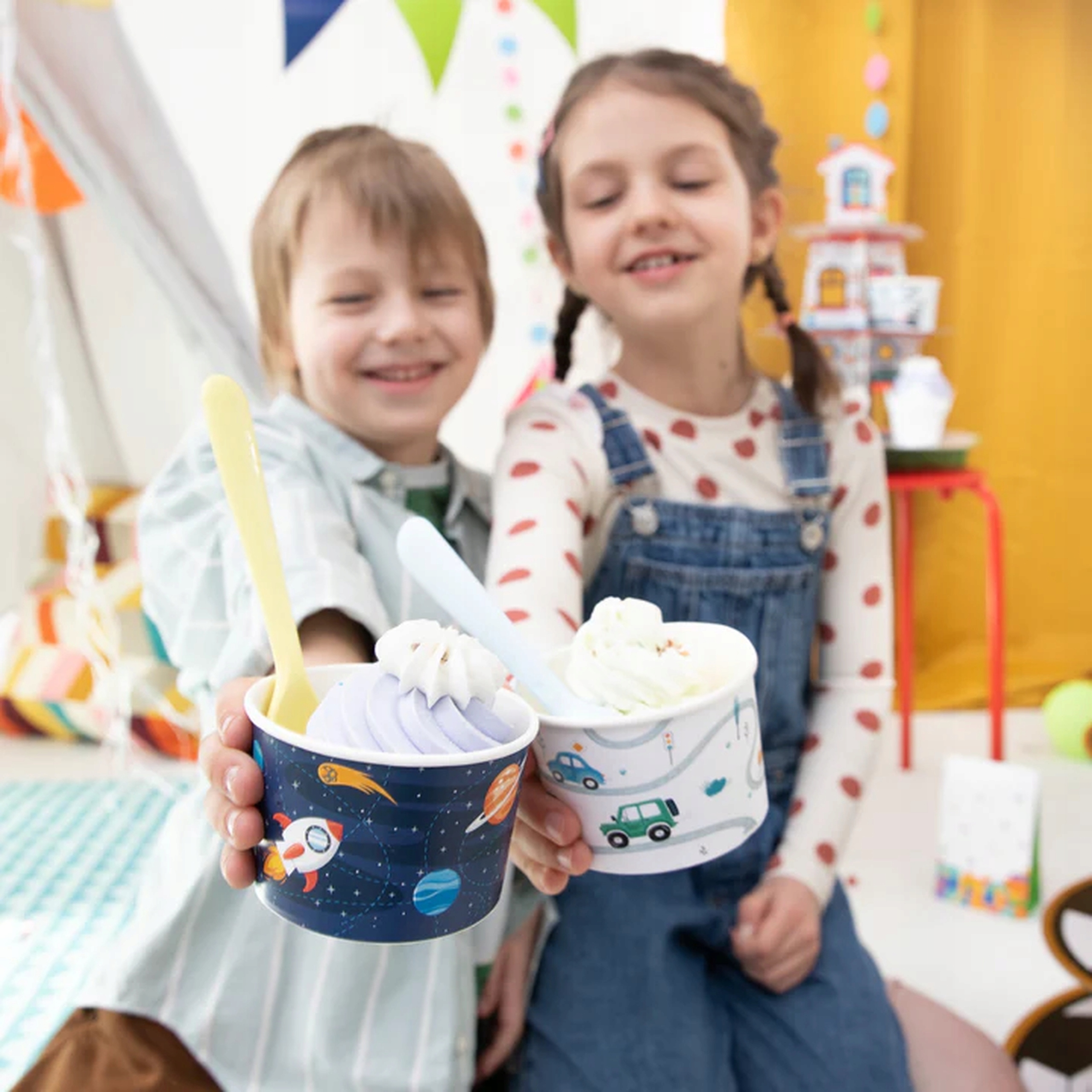 Kubeczki Na Lody Kosmos Planety Astronauta Rakieta Gwiazdy Urodziny 6szt Pojemność 150 ml