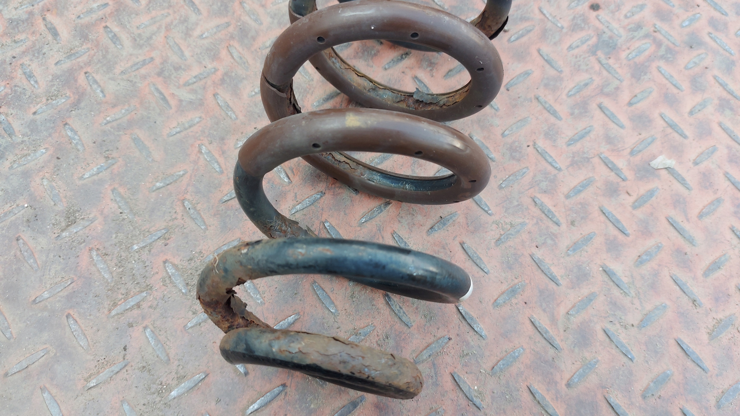 spring springs right left rear part rear LEXUS IS 220D IS200 IS220 05