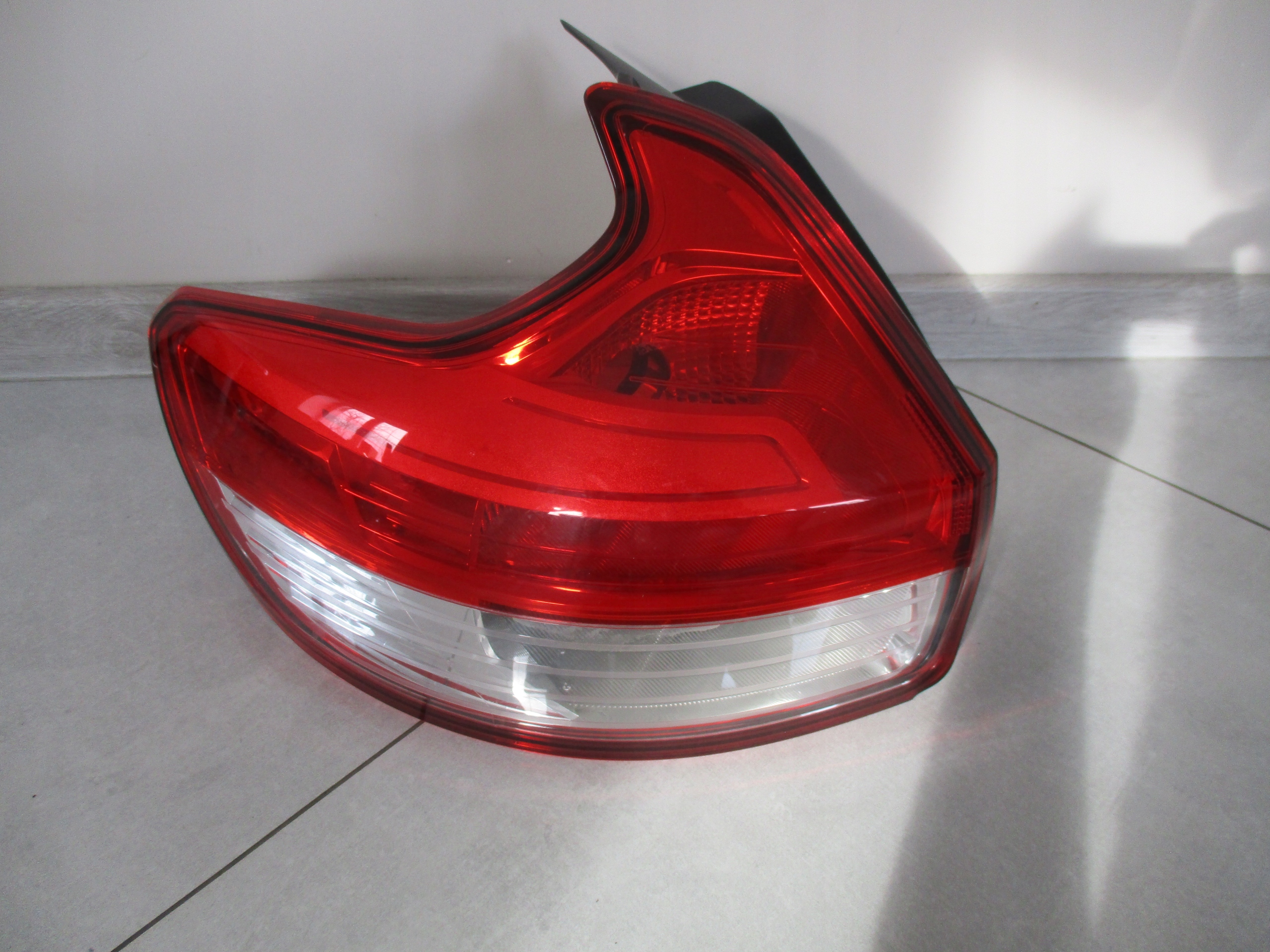 Lampa lewy tył Łada XRAY 265553443R