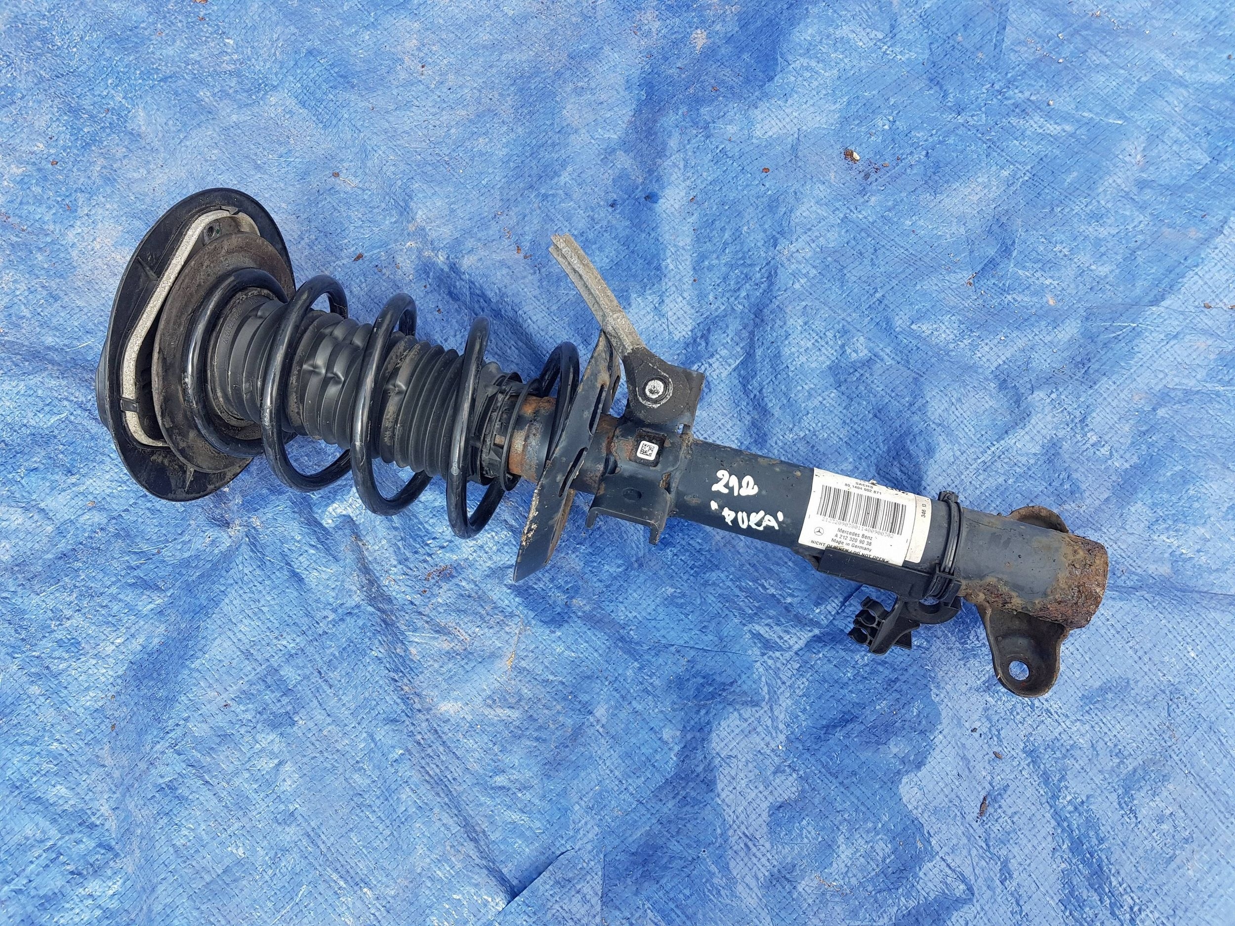 shock absorber front front right left Mercedes E W212 2123209038