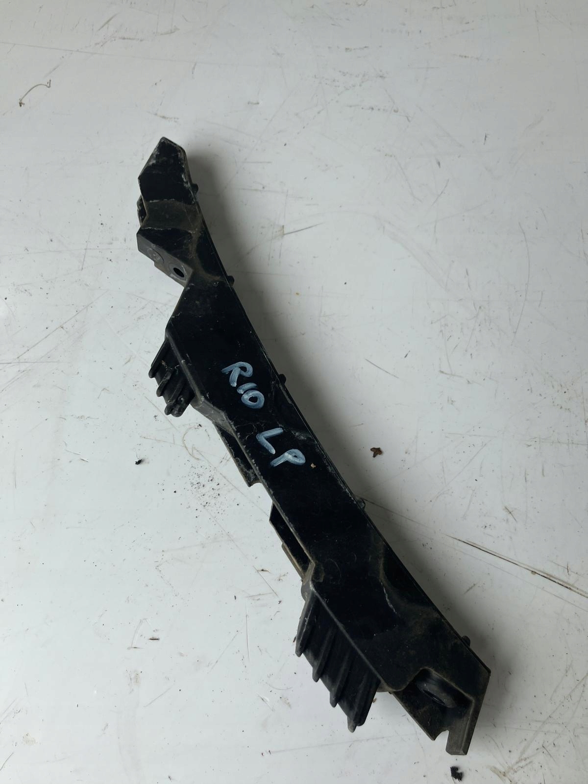 rear light holder left front KIA RIO IV