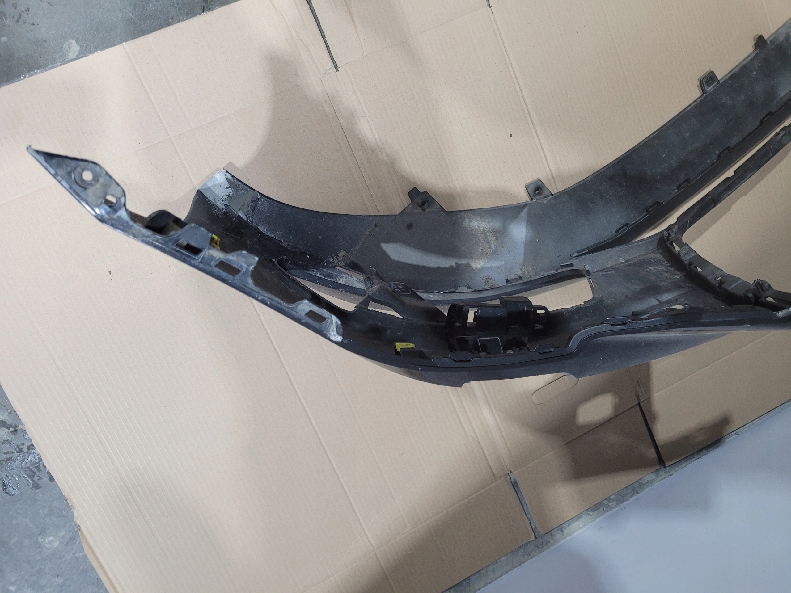bumper corner right front AUDI A6 C8 4K0807437A