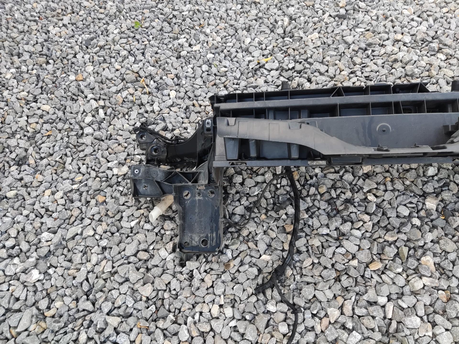 support panel for radiators pillar iron RENAULT KANGOO III LIFT 2014-19 8201130847