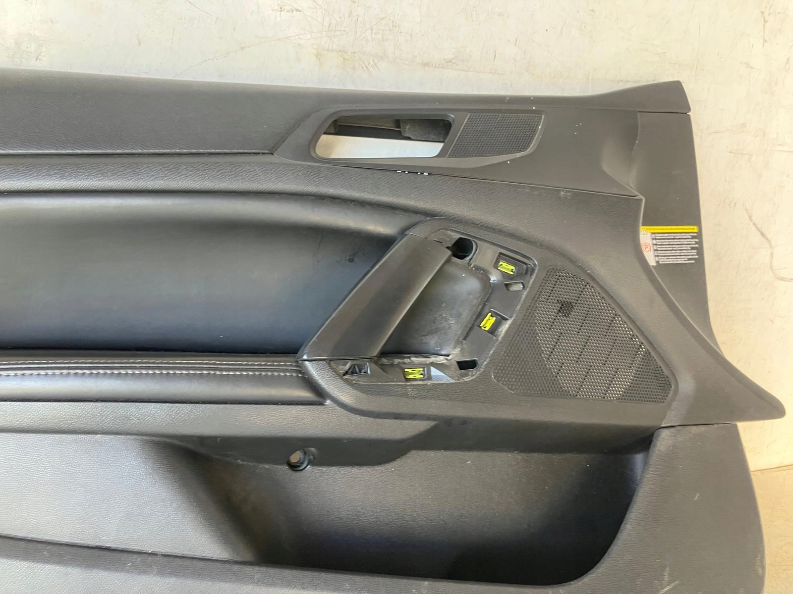 side door left front PEUGEOT 308 T9 leather BIALA NITKA