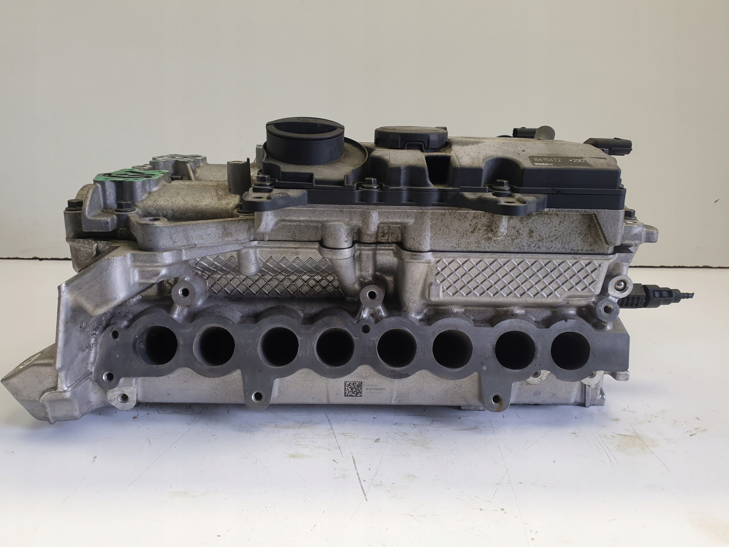 Volvo V40 II 1.5 T2 GŁOWICA CYLINDRÓW 31401127AA B4154T2 Producent części Volvo OE