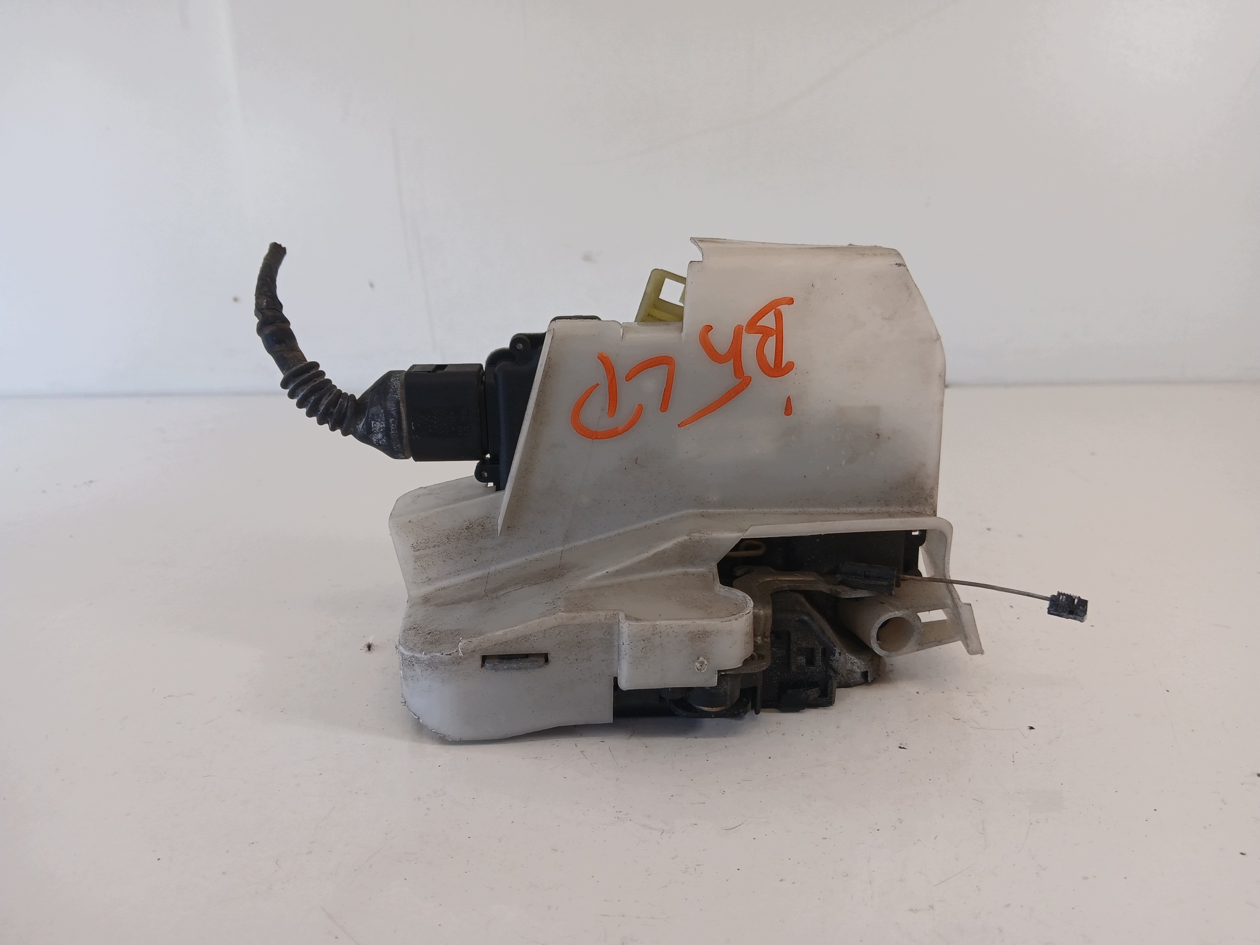 VW PASSAT B5 lock door left front