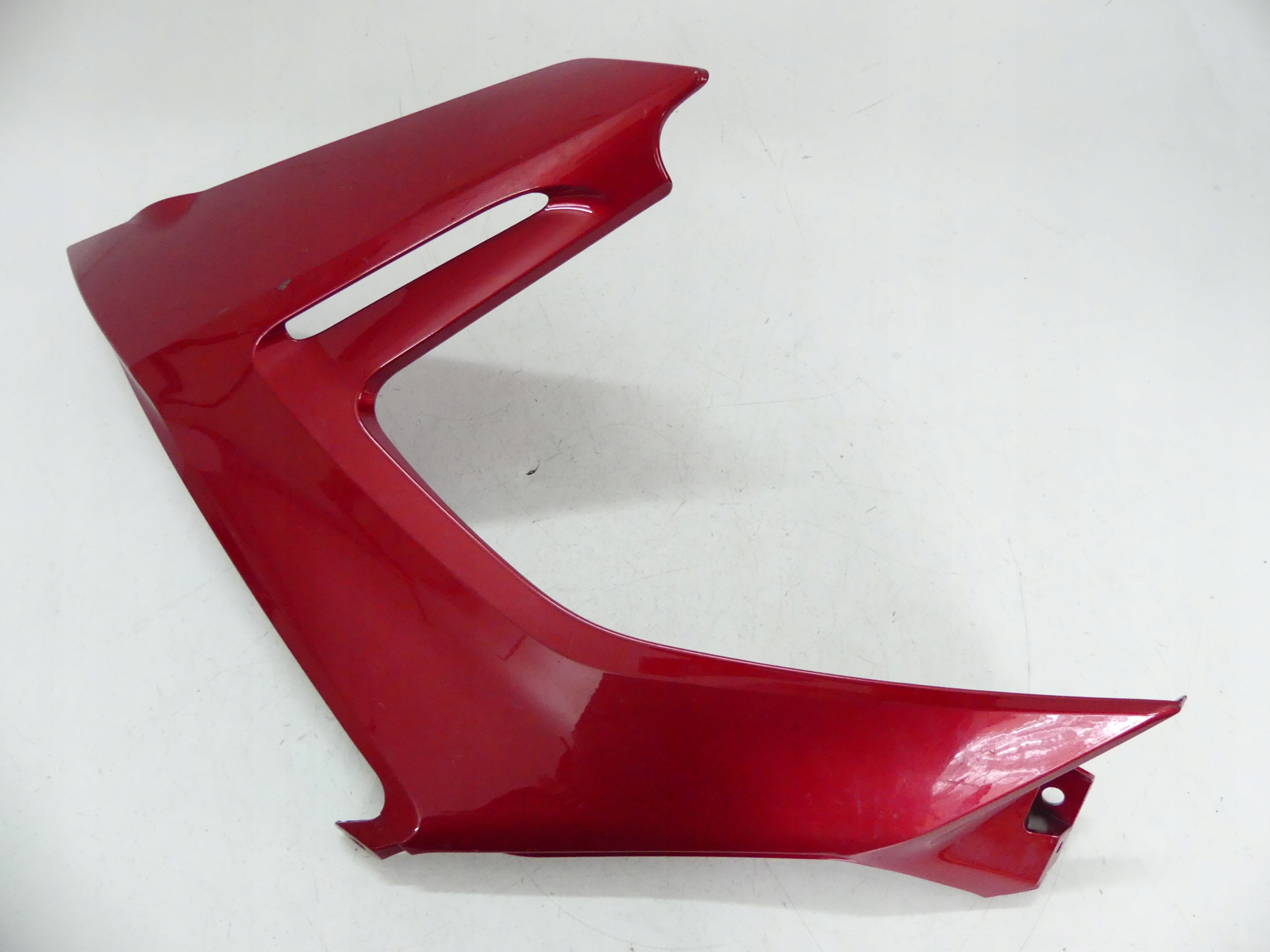 64385-MGS-D300 - + СТОРОНА P КАПОТ ОБТЕКАТЕЛЬ HONDA NC 700 750 X