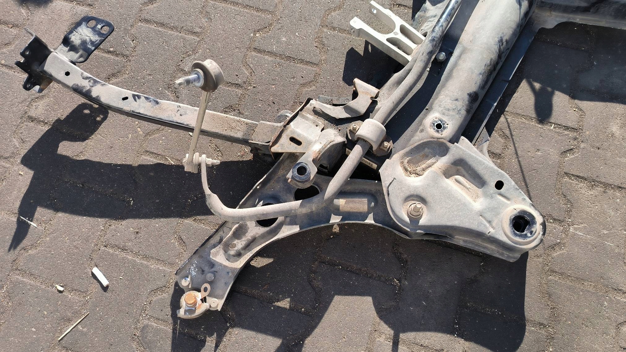 axle beam front 9841458080 PEUGEOT E-208