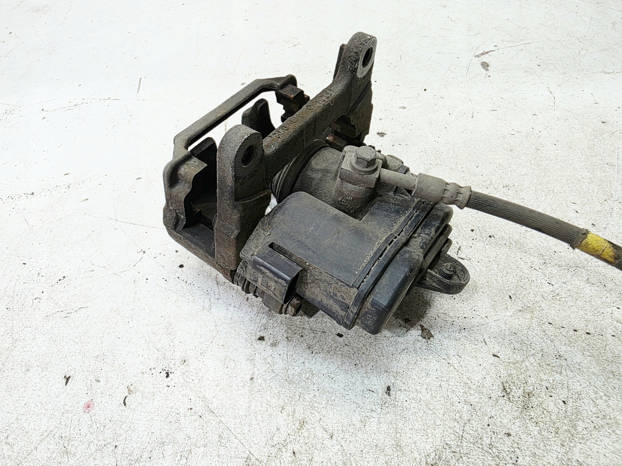 caliper brake JARZMO right rear part AUDI A6 C8 A7 4K0406B 330MM