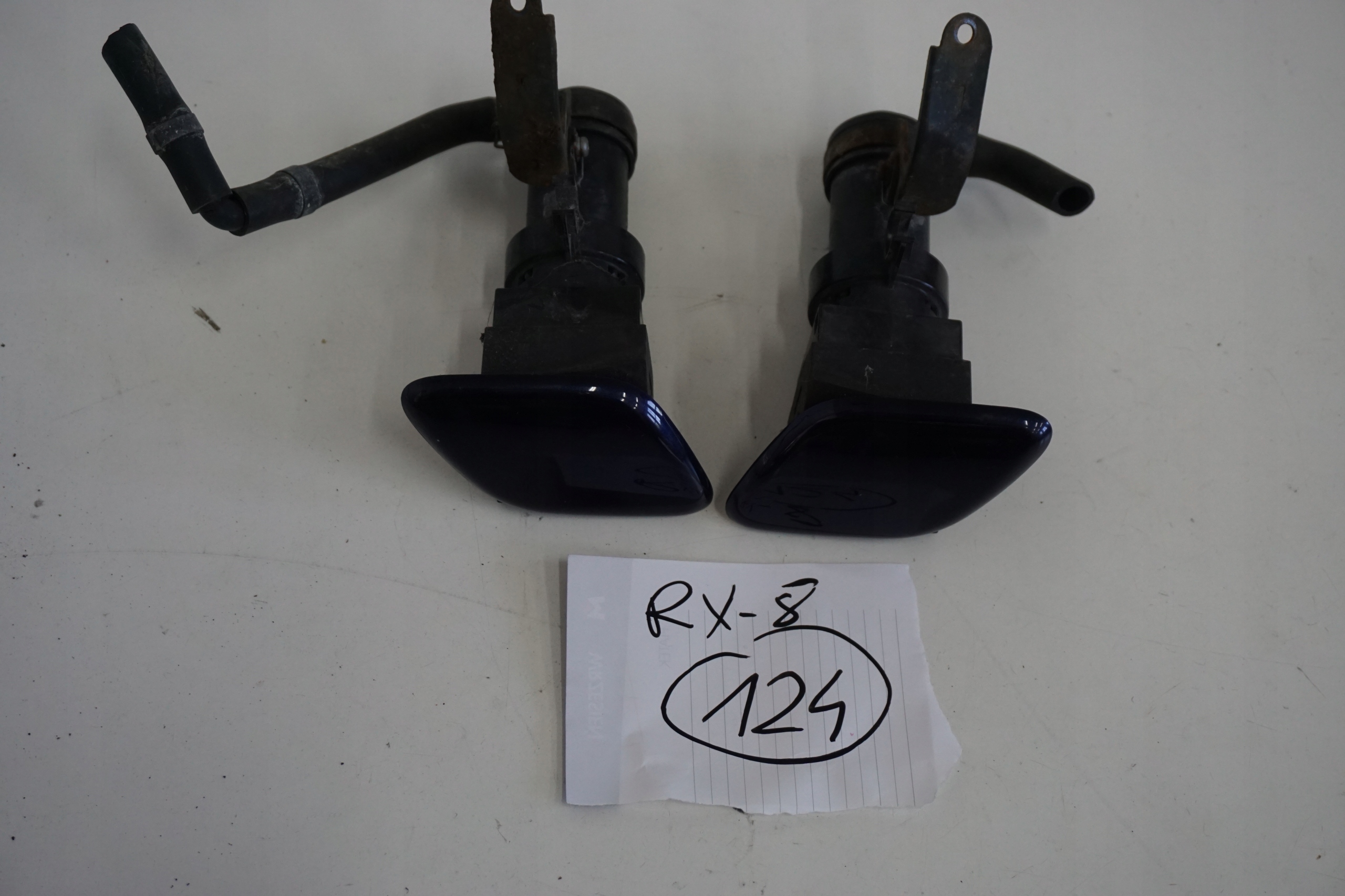 MAZDA RX-8 RX8 SPRYSKIWACZE LAMP XENON DYSZA ZASLEPKA NR.124