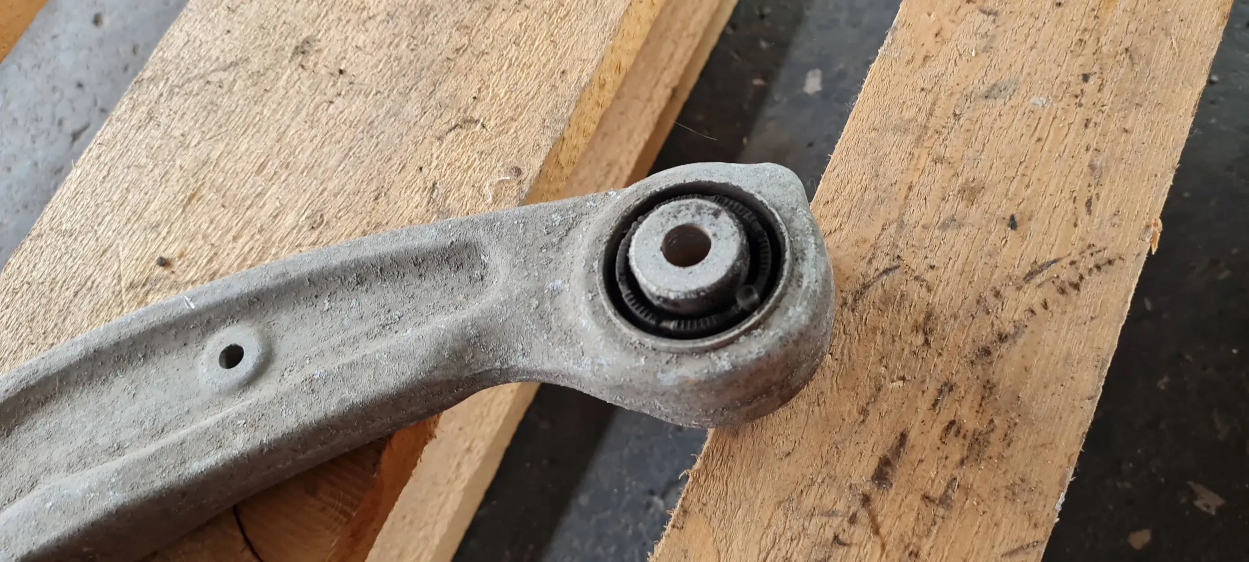 A5 8W QUERLENKER LINKS HECK HINTEN 8W0505361E A4 B9 8W