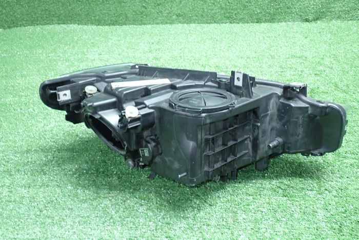 BMW F30 F31 3 11-14 reflektor left light left