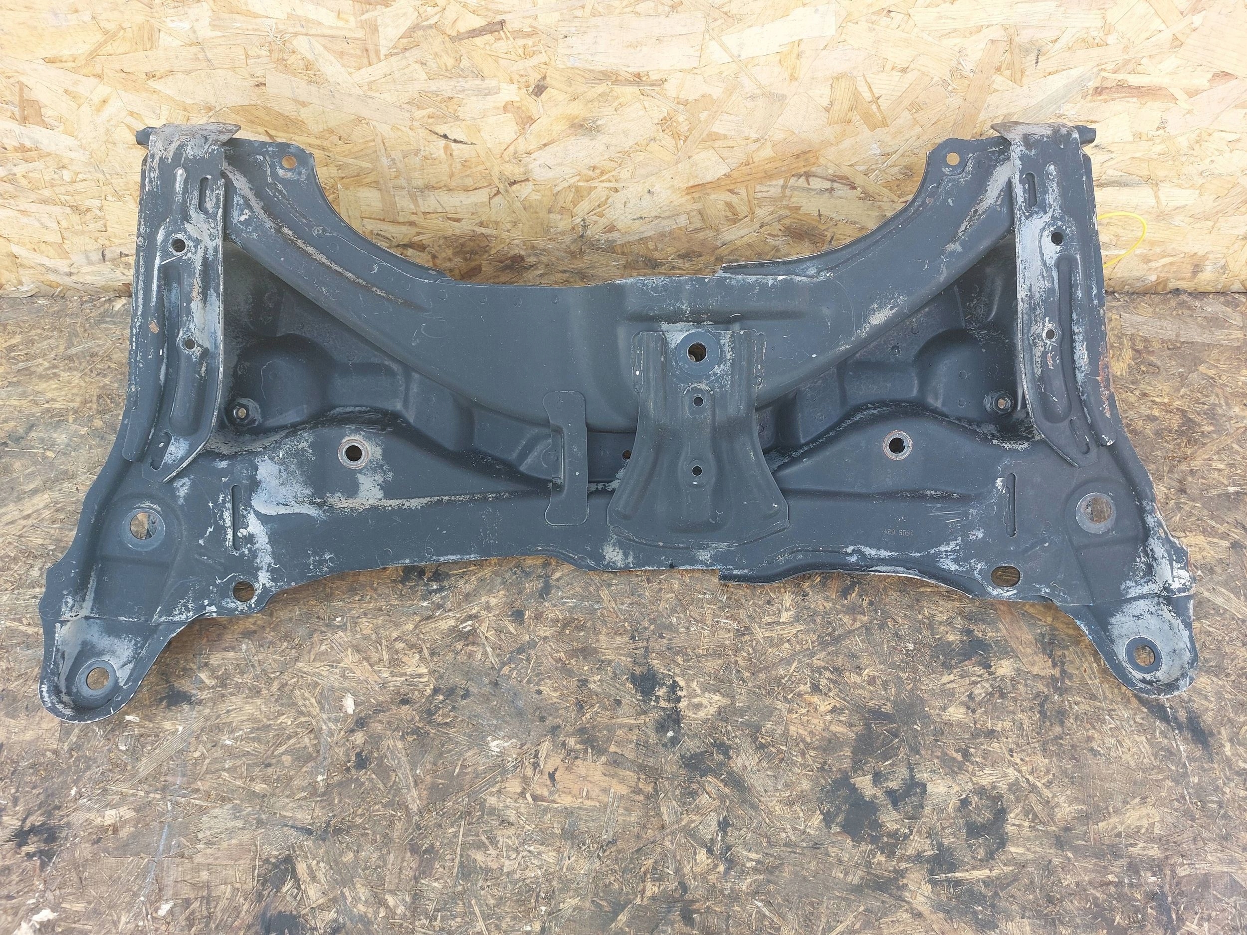 axle beam axle beam subframe TOYOTA YARIS III 11-20