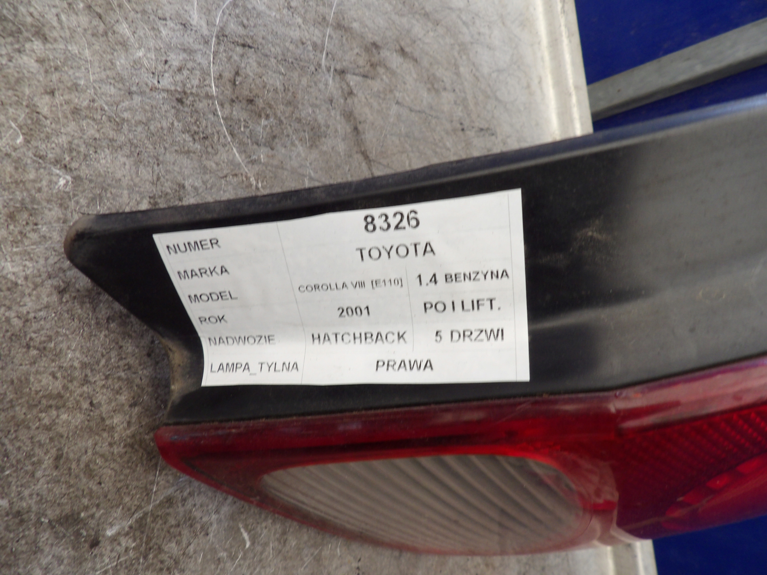 Toyota Corolla VIII E11 light rear right