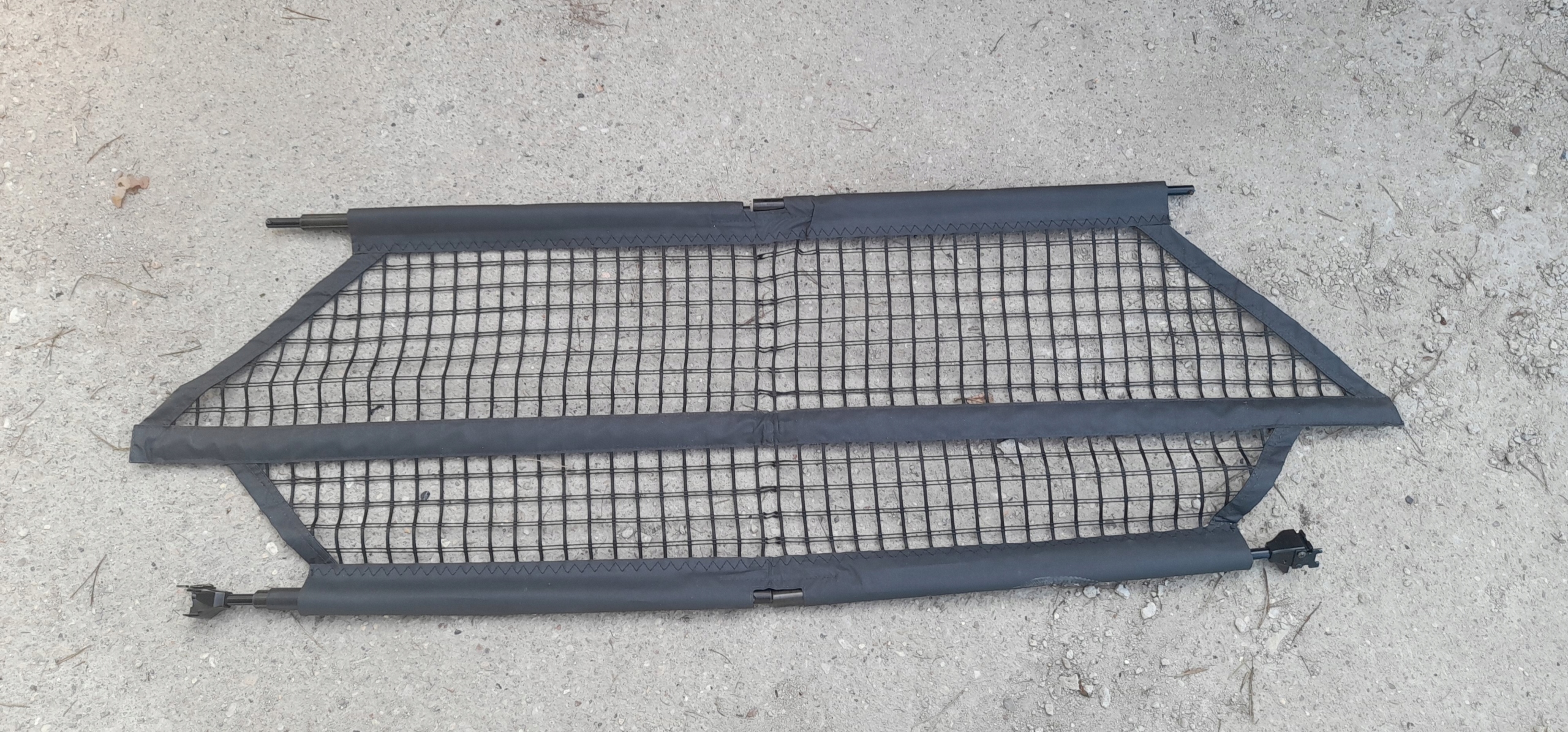 Volvo siatka bagażnika grodziowa 30899146