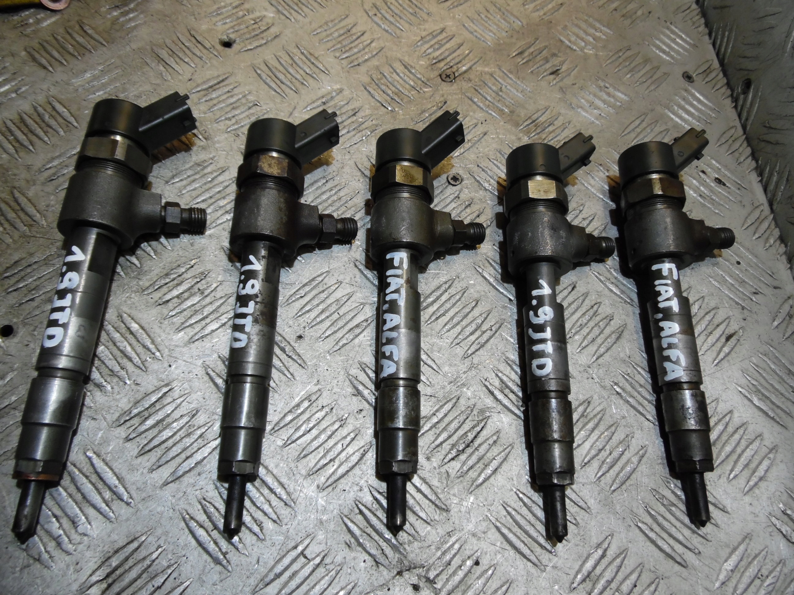 ВПРЫСКИ В СБОРЕ ALFA ROMEO 156 0445110002