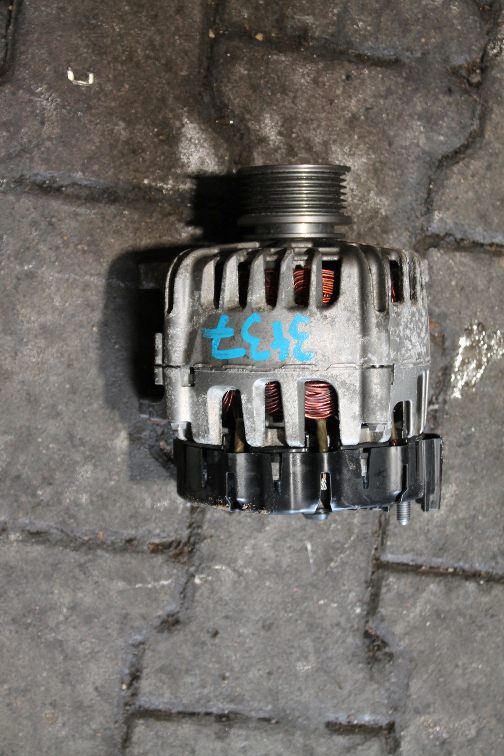3437. ALTERNATOR AUDI 06M903027B